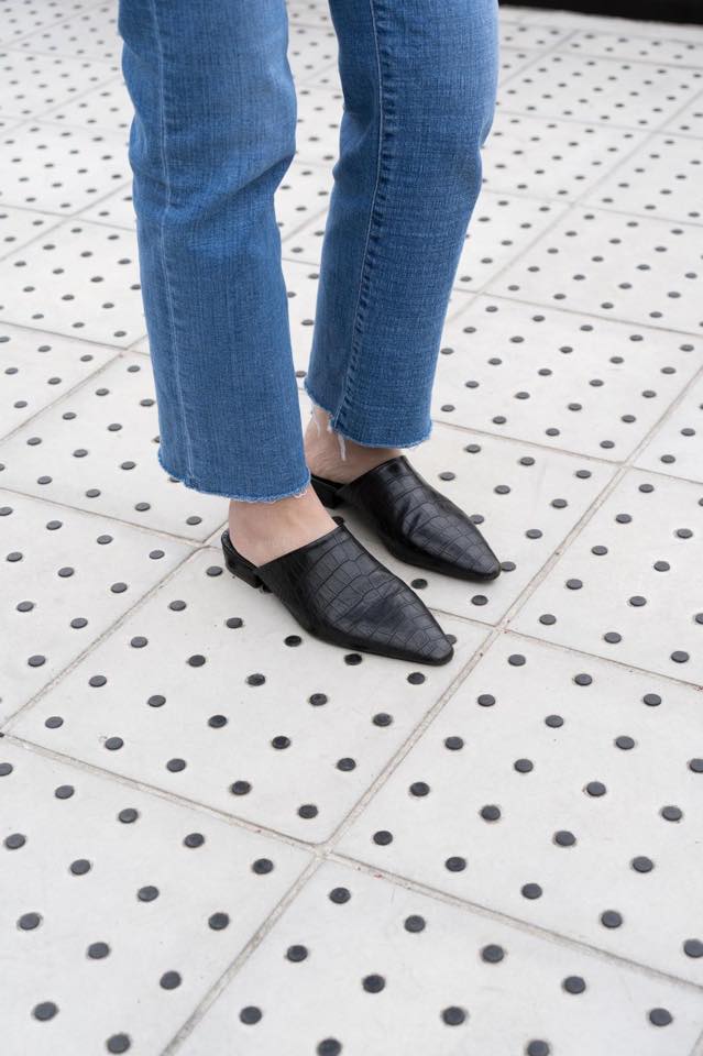 WHOAMI • CARE • 仿皮的味道