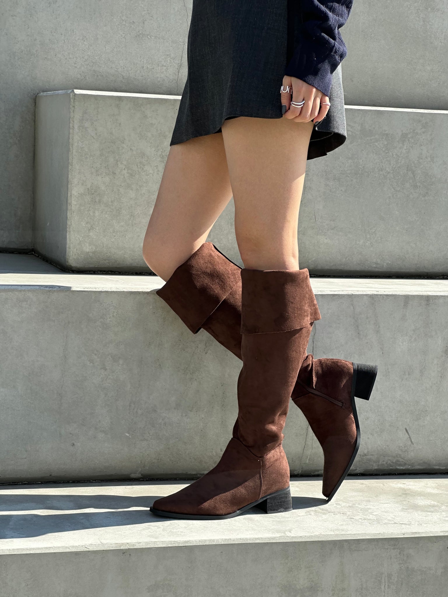 3 Ways Long Suede Boots (15-18Oct $568, 之後批發價$598)