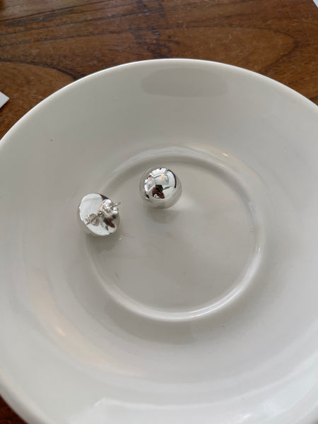 WS2023OCT146 (16M Half Ball Earrings - Silver)