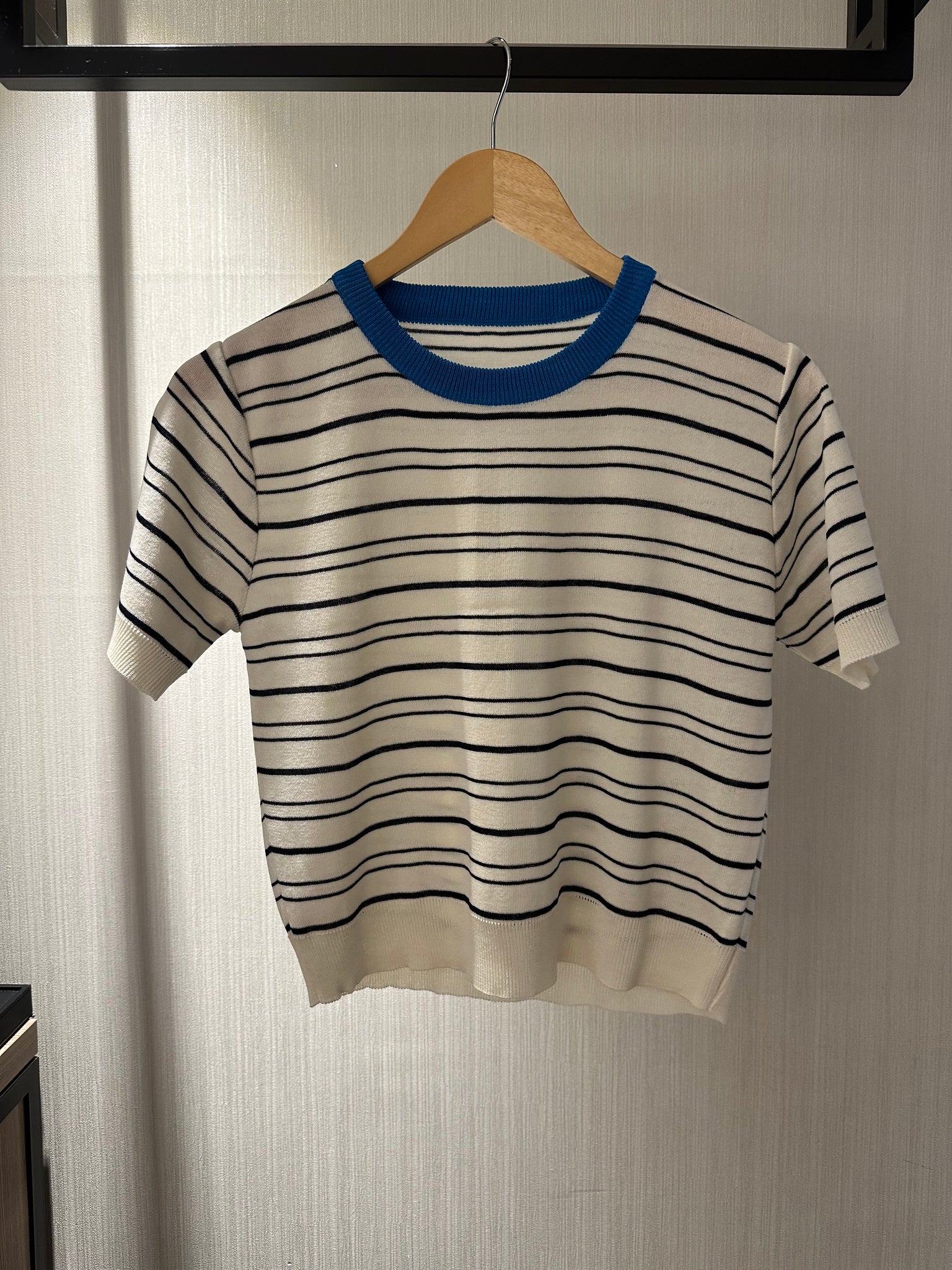 T10 Nice Colour Stripe Knit top