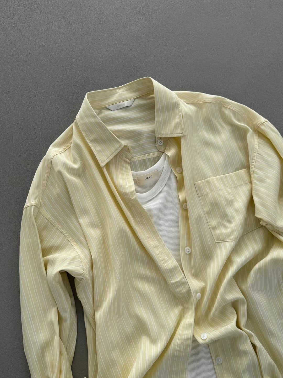 Subtle Shinny Stripe Shirt (20-22Mar $428, 之後批發價$468)