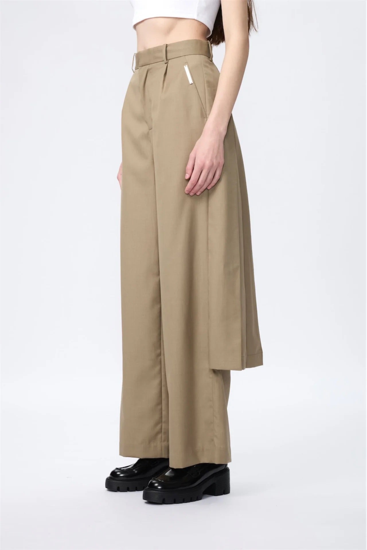Block-Pleated Flare Shirting Trousers (Khaki)