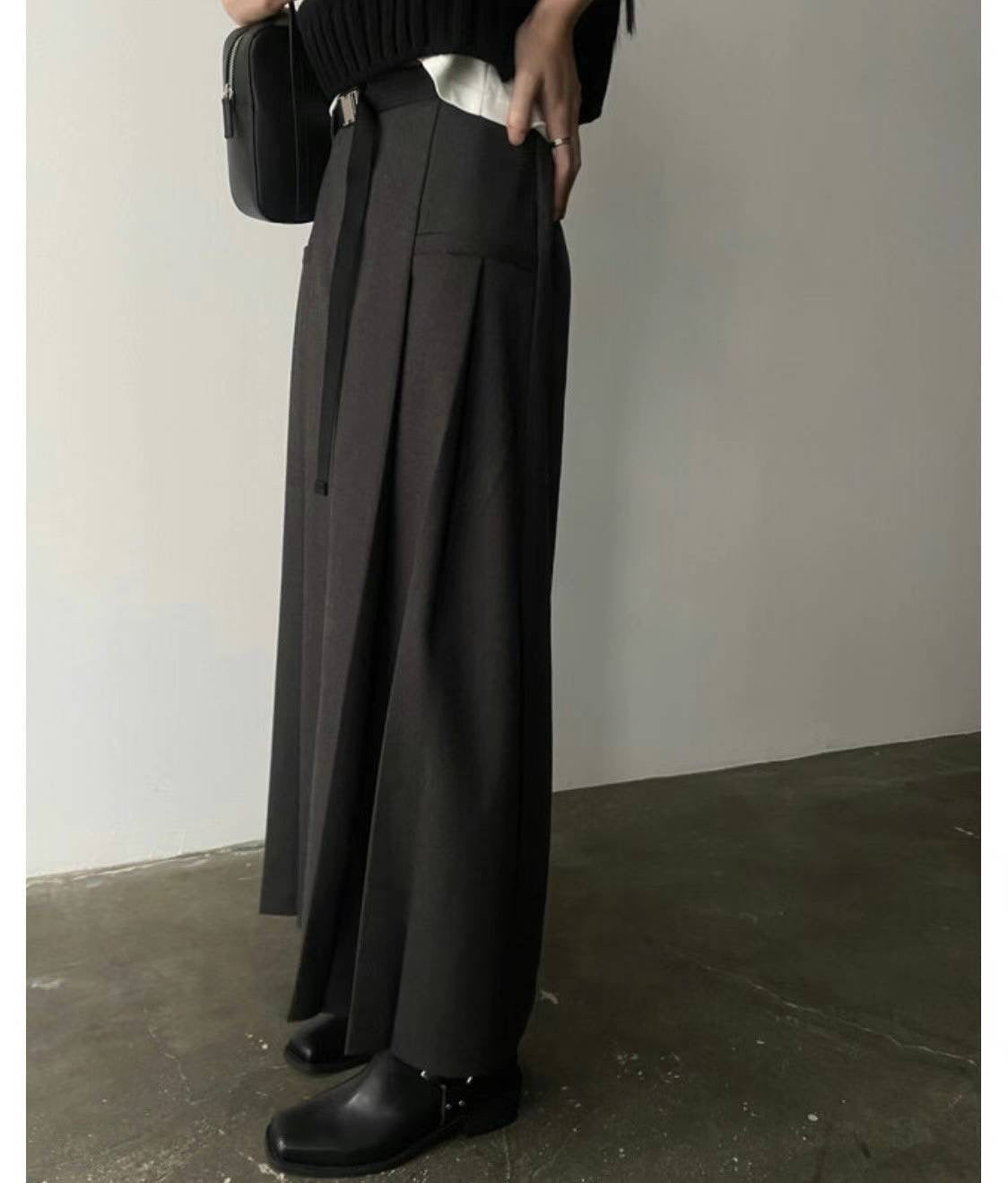(Discontinued) WS2024JAN156 (Charcoal)
