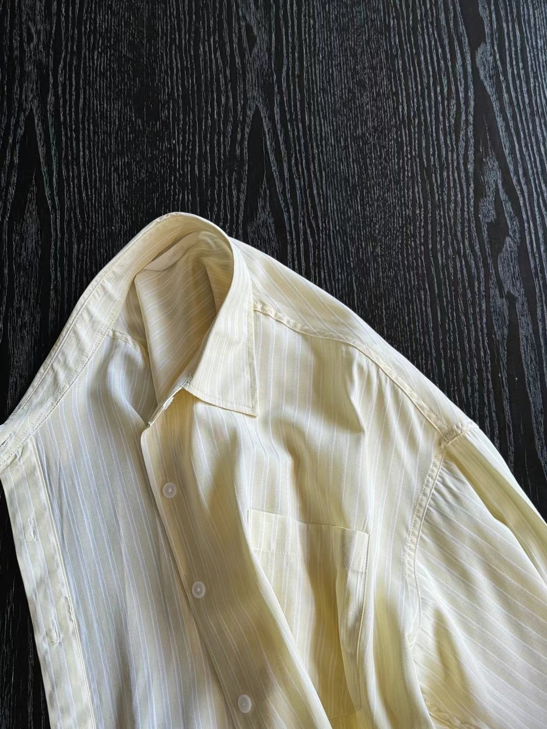Subtle Shinny Stripe Shirt (20-22Mar $428, 之後批發價$468)