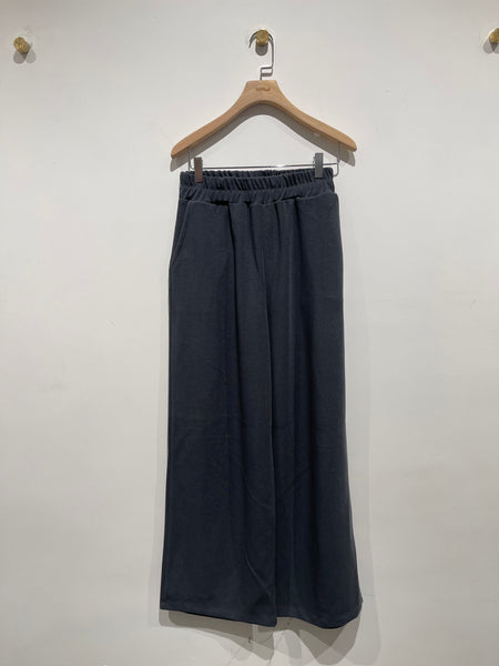 WS2024JAN147 (Charcoal)