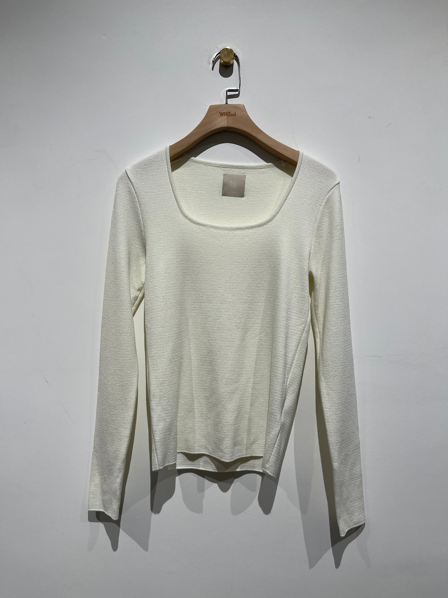 WS2023DEC142 (Ivory)