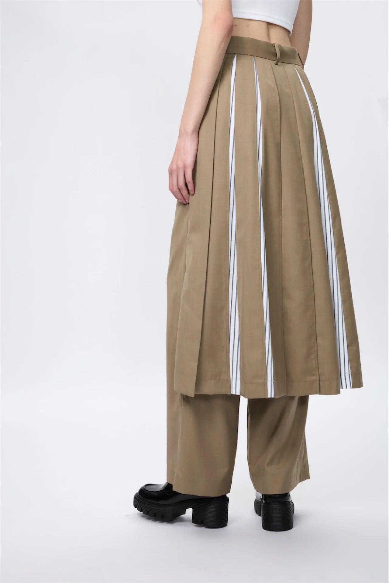 Block-Pleated Flare Shirting Trousers (Khaki)