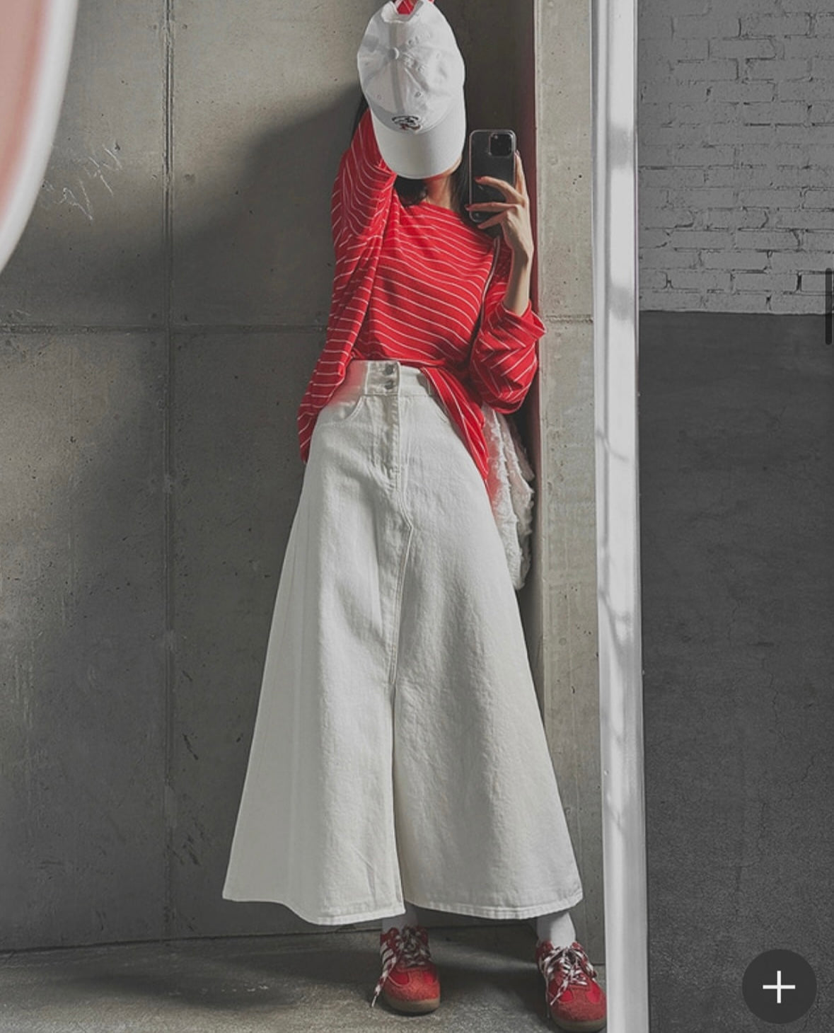 Must Buy Front Slit Flare Denim Skirt (20-22Mar $428, 之後批發價$468)