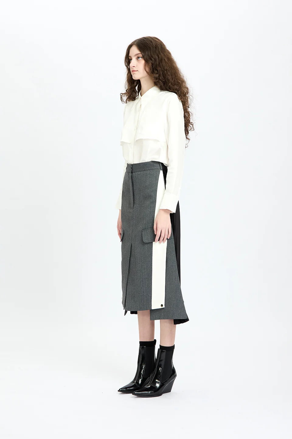Sophisticated Grey Pleated Skirt