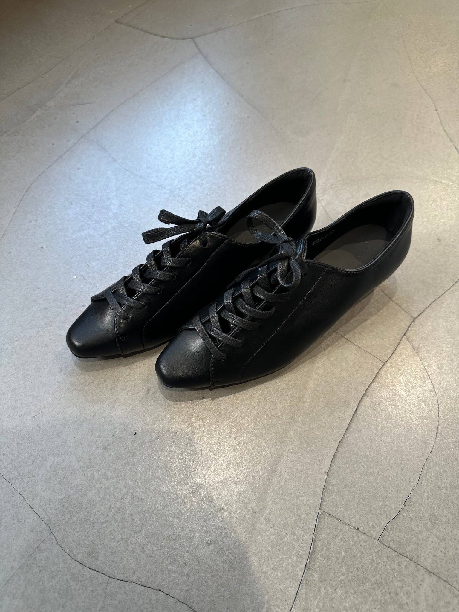 Lamb Leather Lace Up Pointed Shoes (15-18Oct $468, 之後批發價$498)