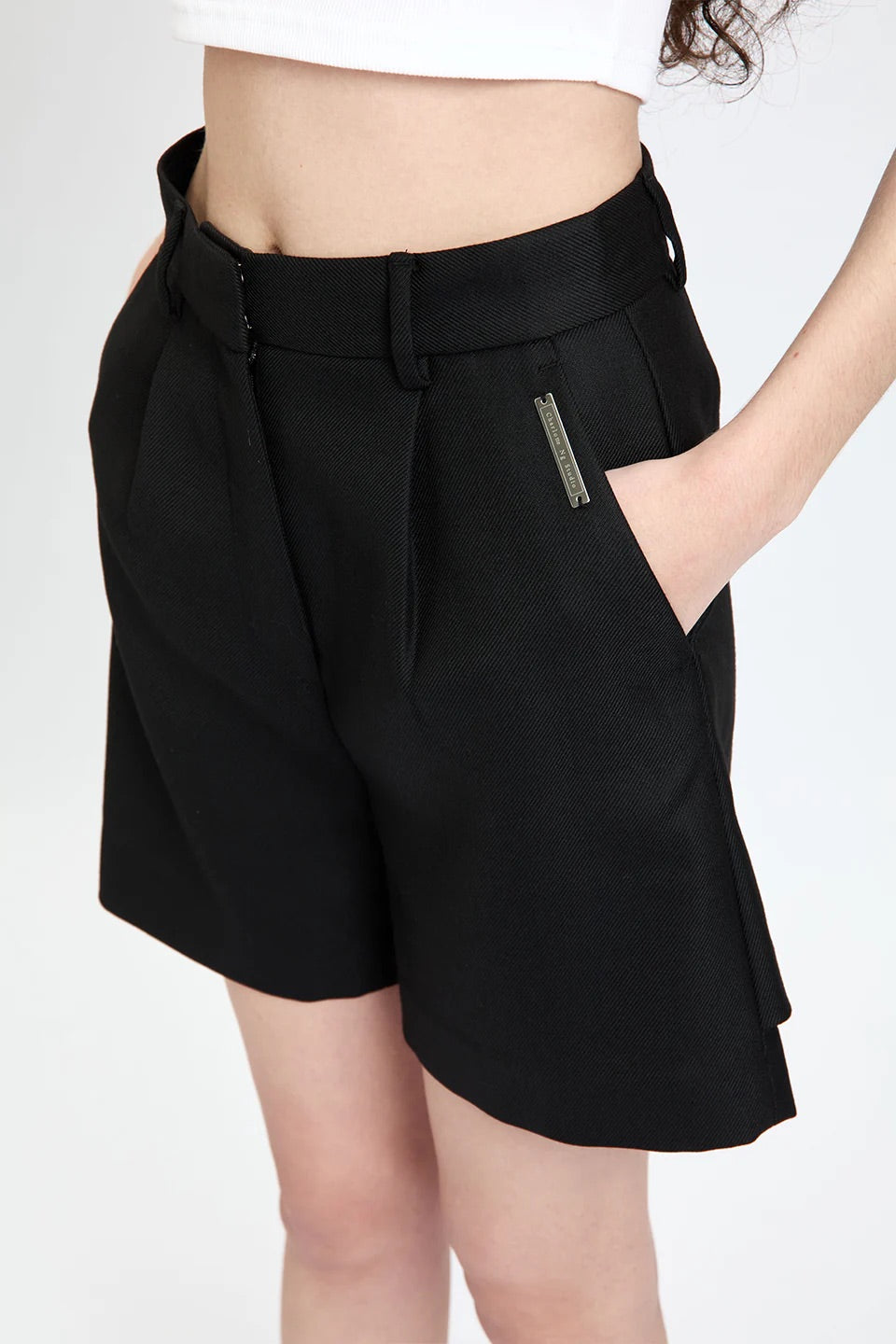 Back Layer Short Pants