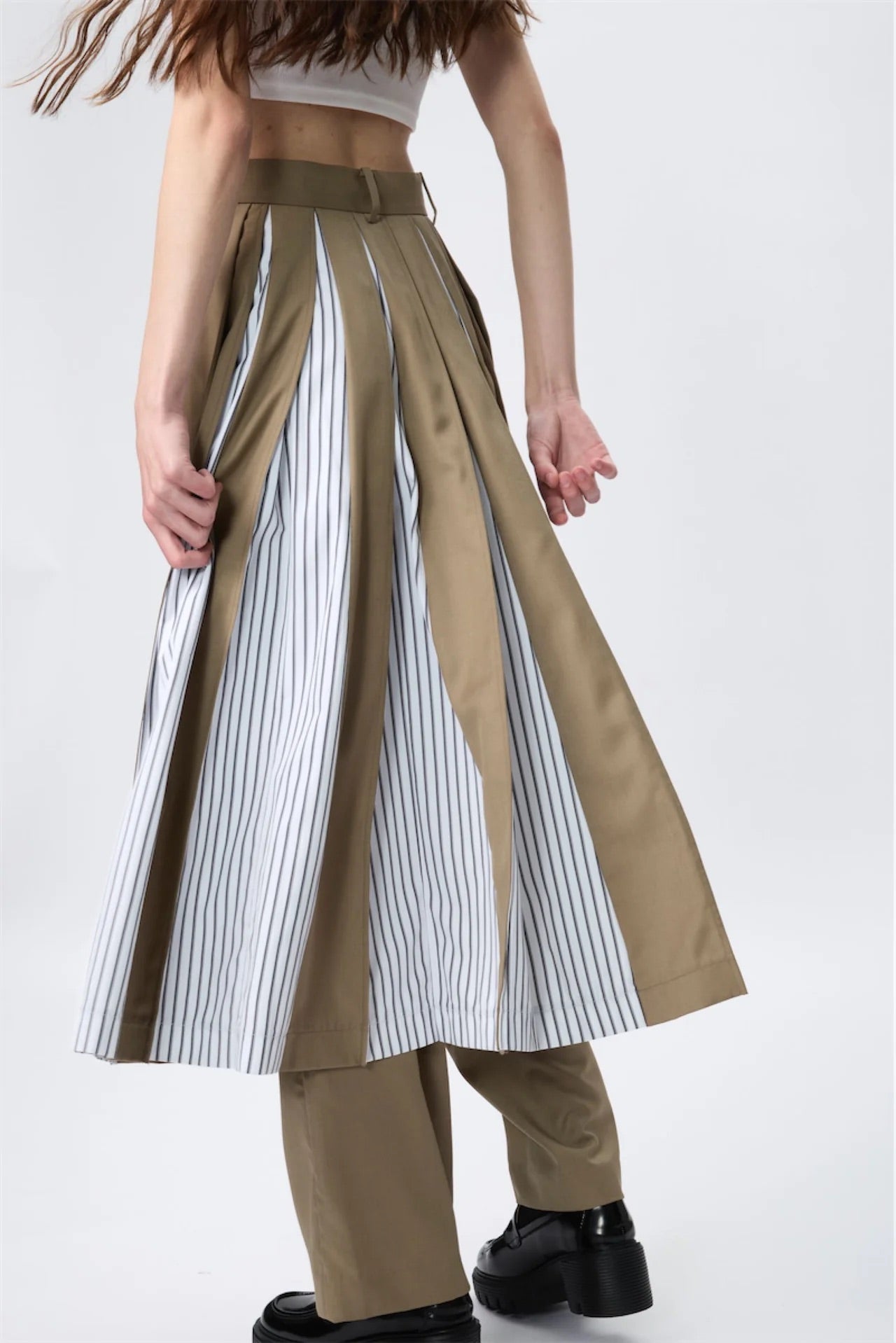 Block-Pleated Flare Shirting Trousers (Khaki)