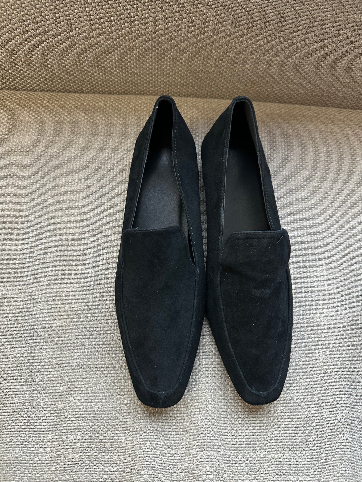Suede Loafer Black (15-18Oct $468, 之後批發價$498)