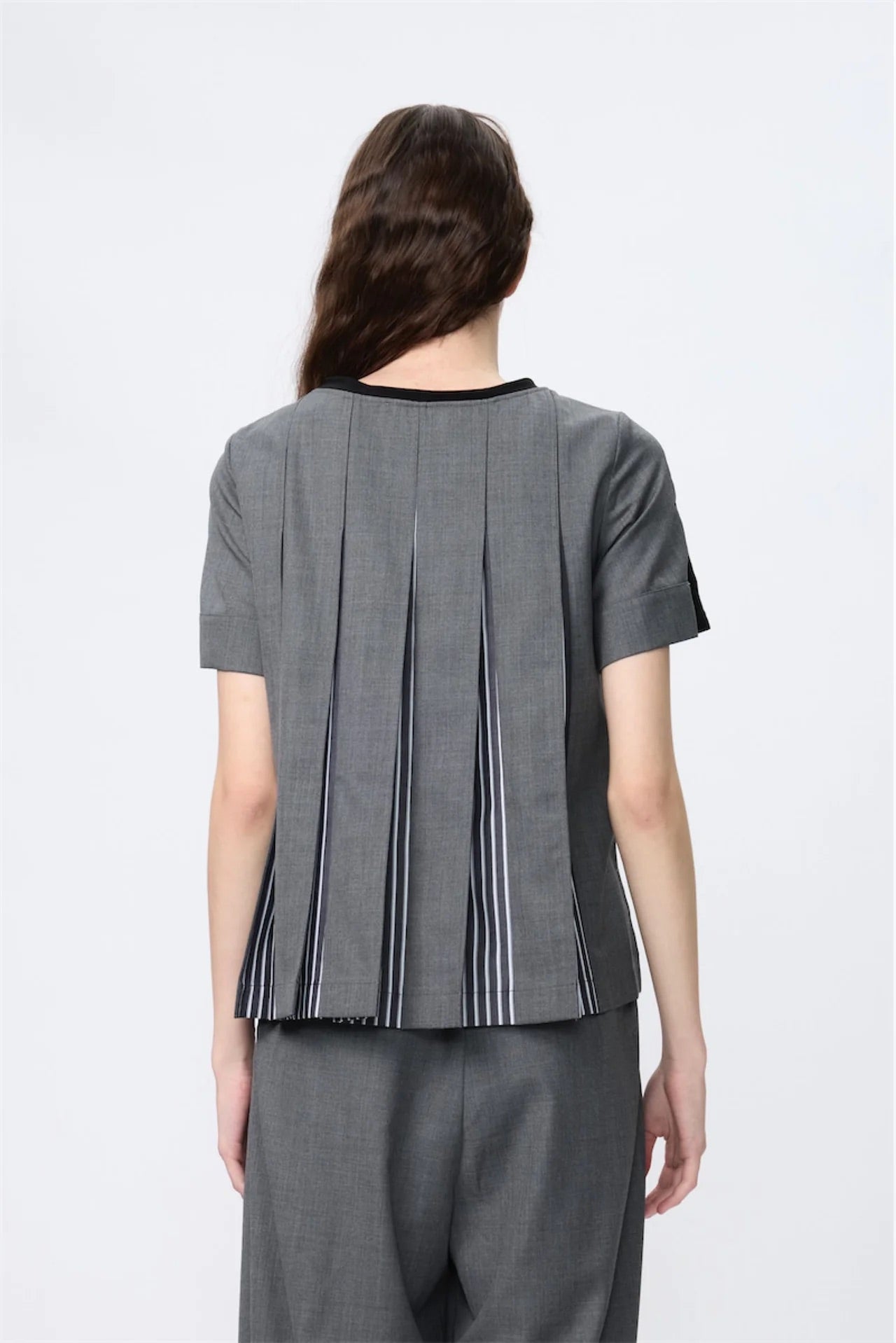 Premium Wool Shirting Block-Pleated Top (Black)
