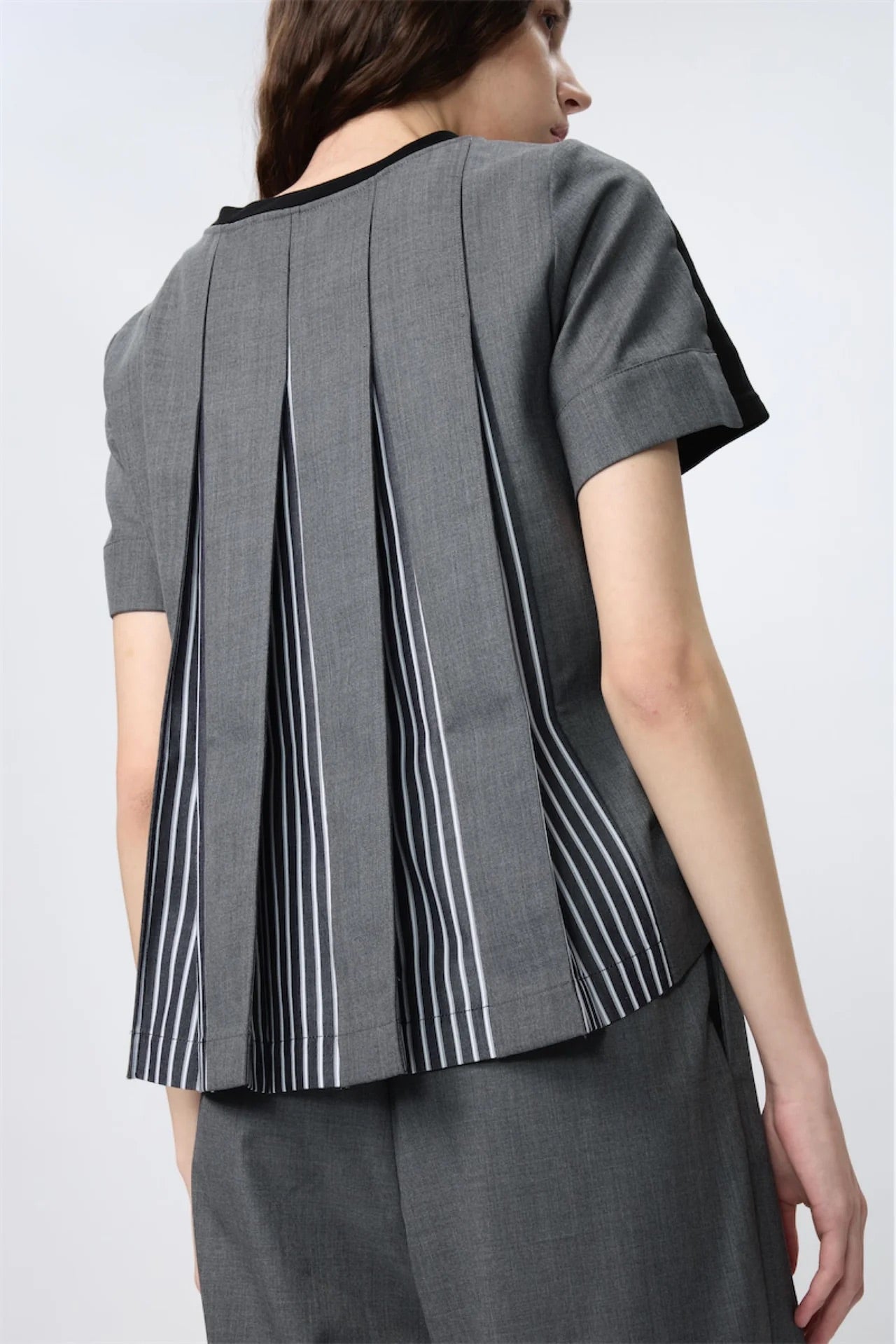Premium Wool Shirting Block-Pleated Top (Black)