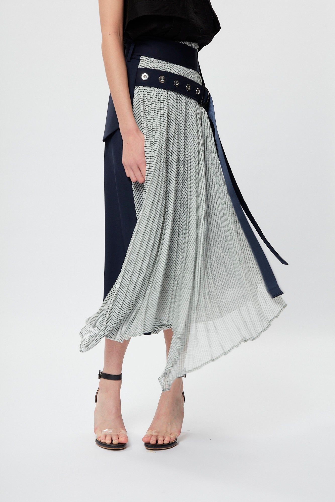 Belted Asymmetric Pleating Skirt