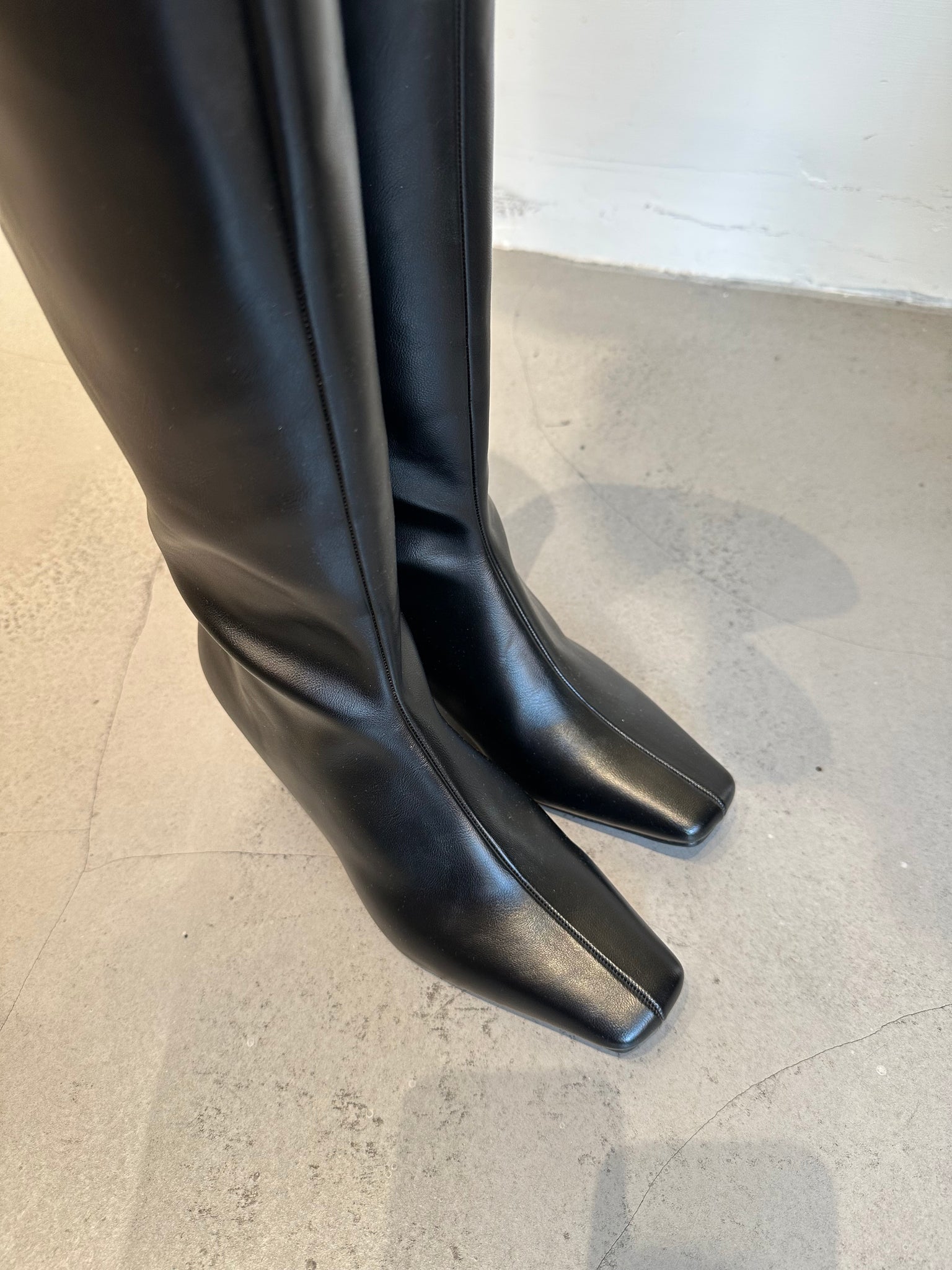 Classy Lamb Leather Seam Long Boots (15-18Oct $798, 之後批發價$898)