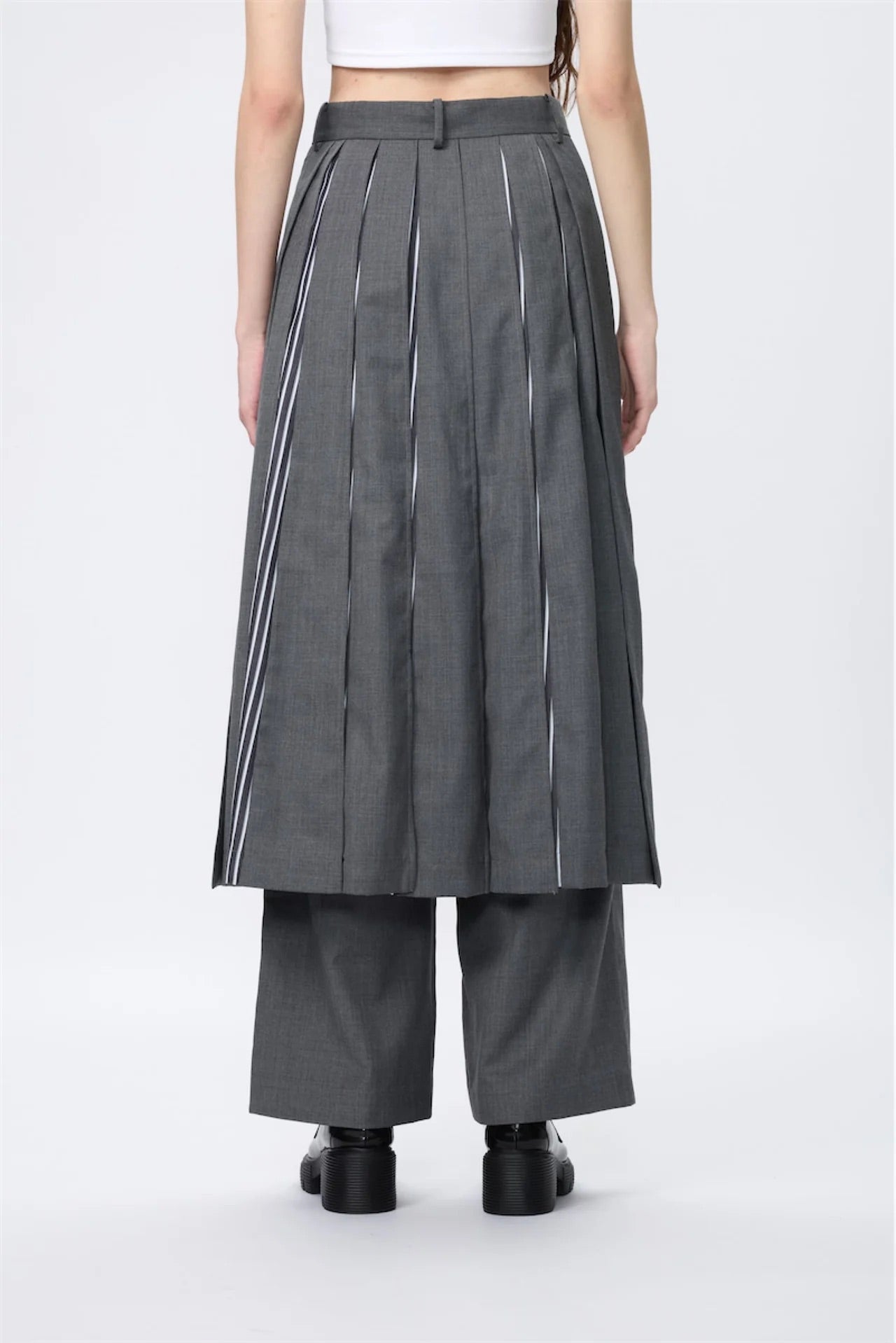 Block-Pleated Flare Shirting Trousers (Grey)