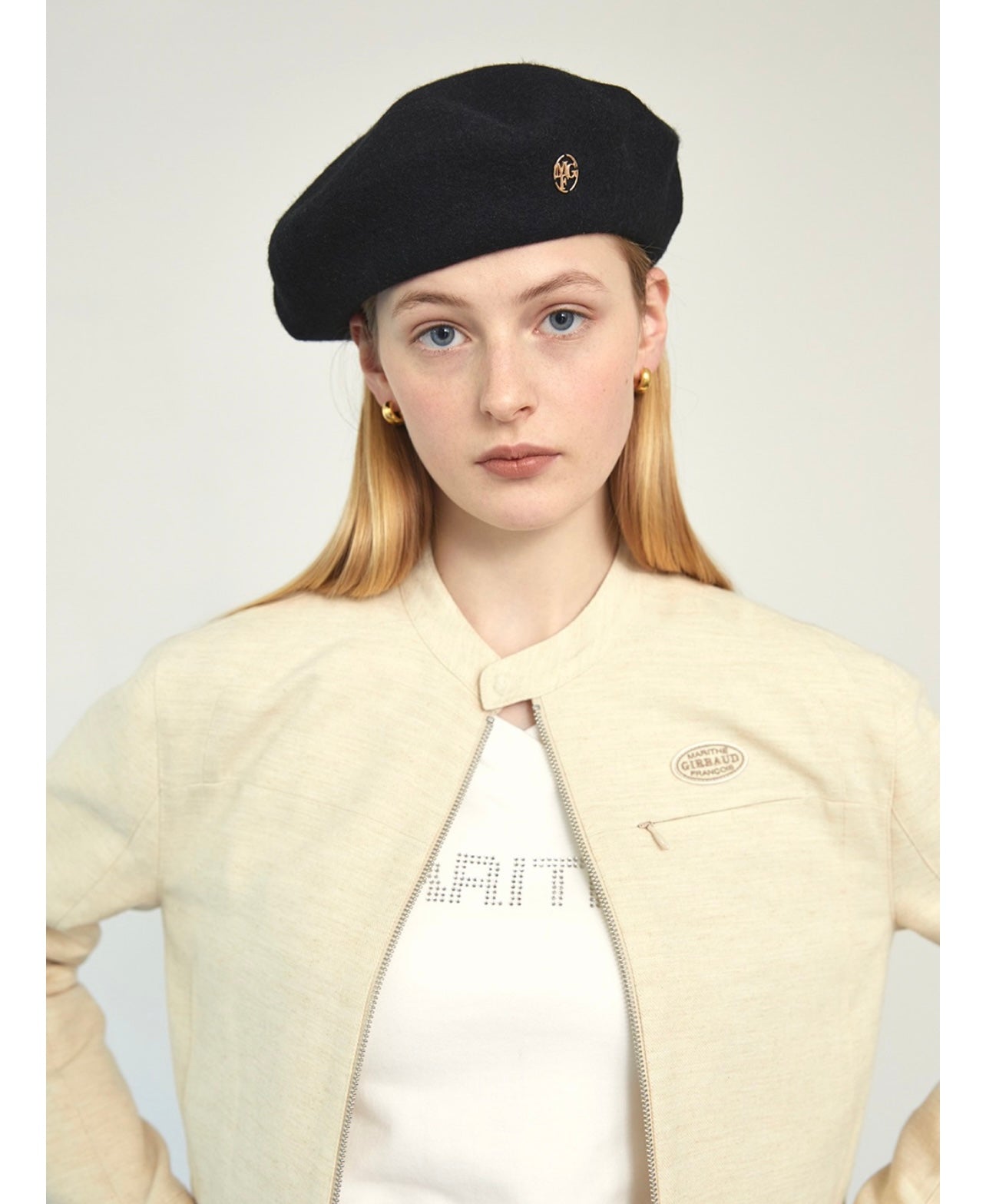 MARITHE METAL CIRCLE LOGO WOOL BERET BLACK
