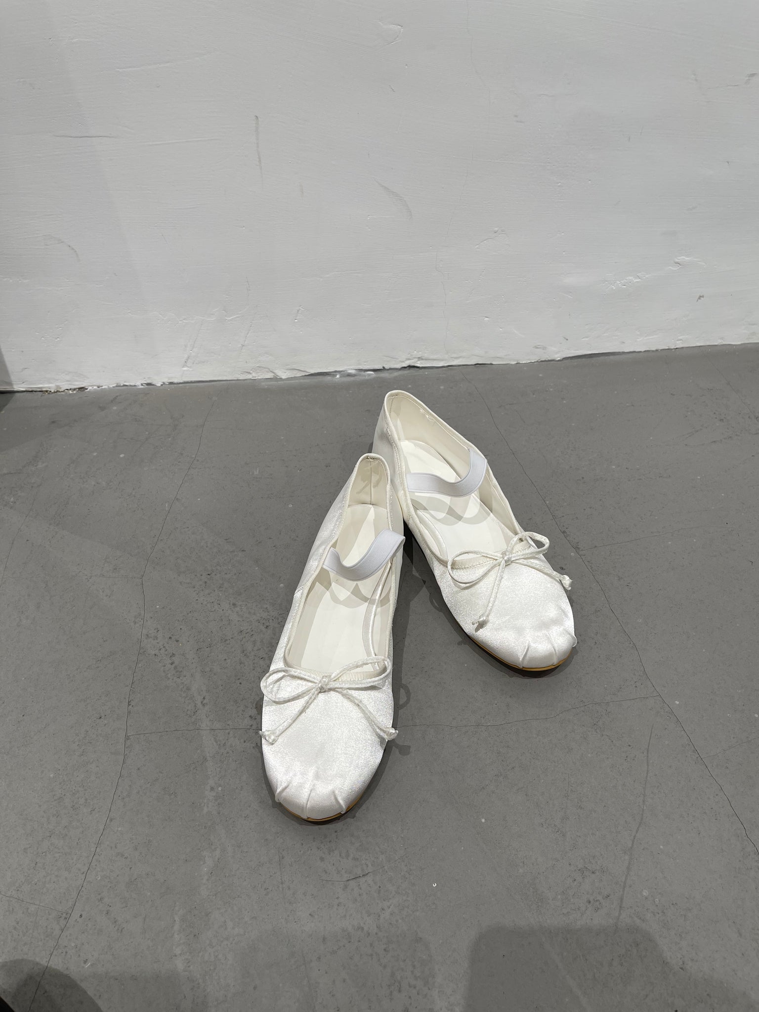 Elastic Strap Satin Ballerina White