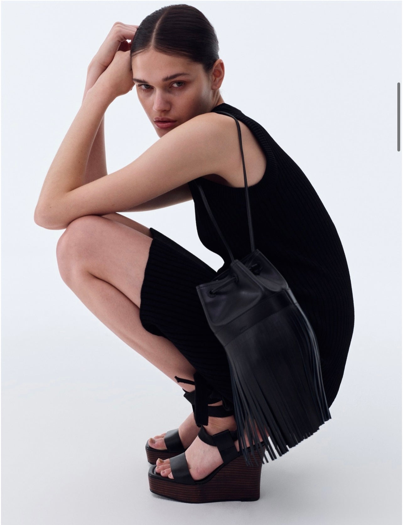 BOHEMIAN FRINGED MINI BUCKET BAG (BLACK)