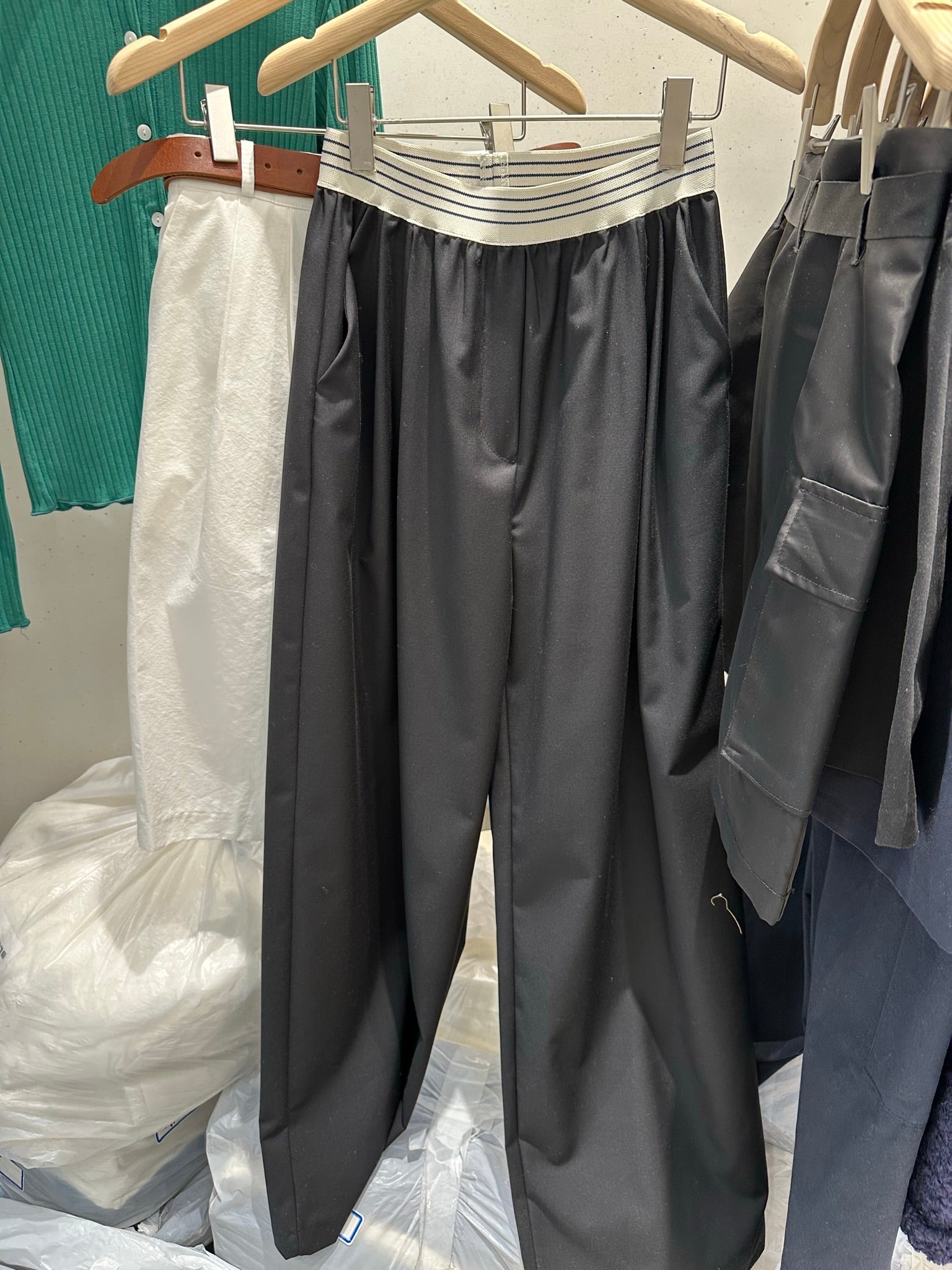 (Discontinued) WS2023MAR223 (Black)