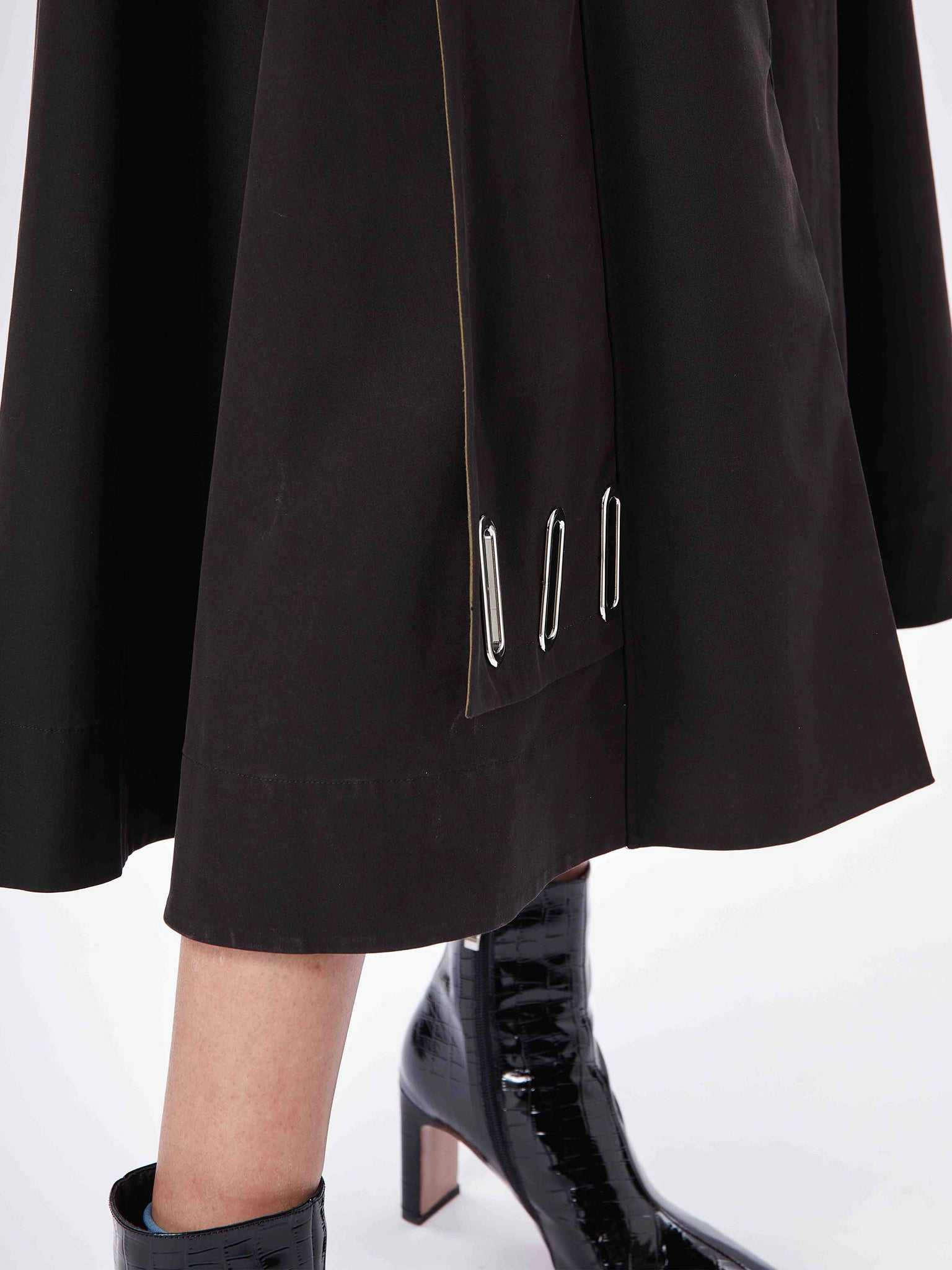 Structural Hidden Glammer Skirt Black