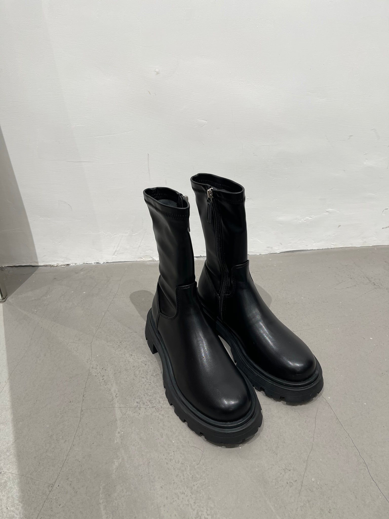 Slim Dealer Boots Black