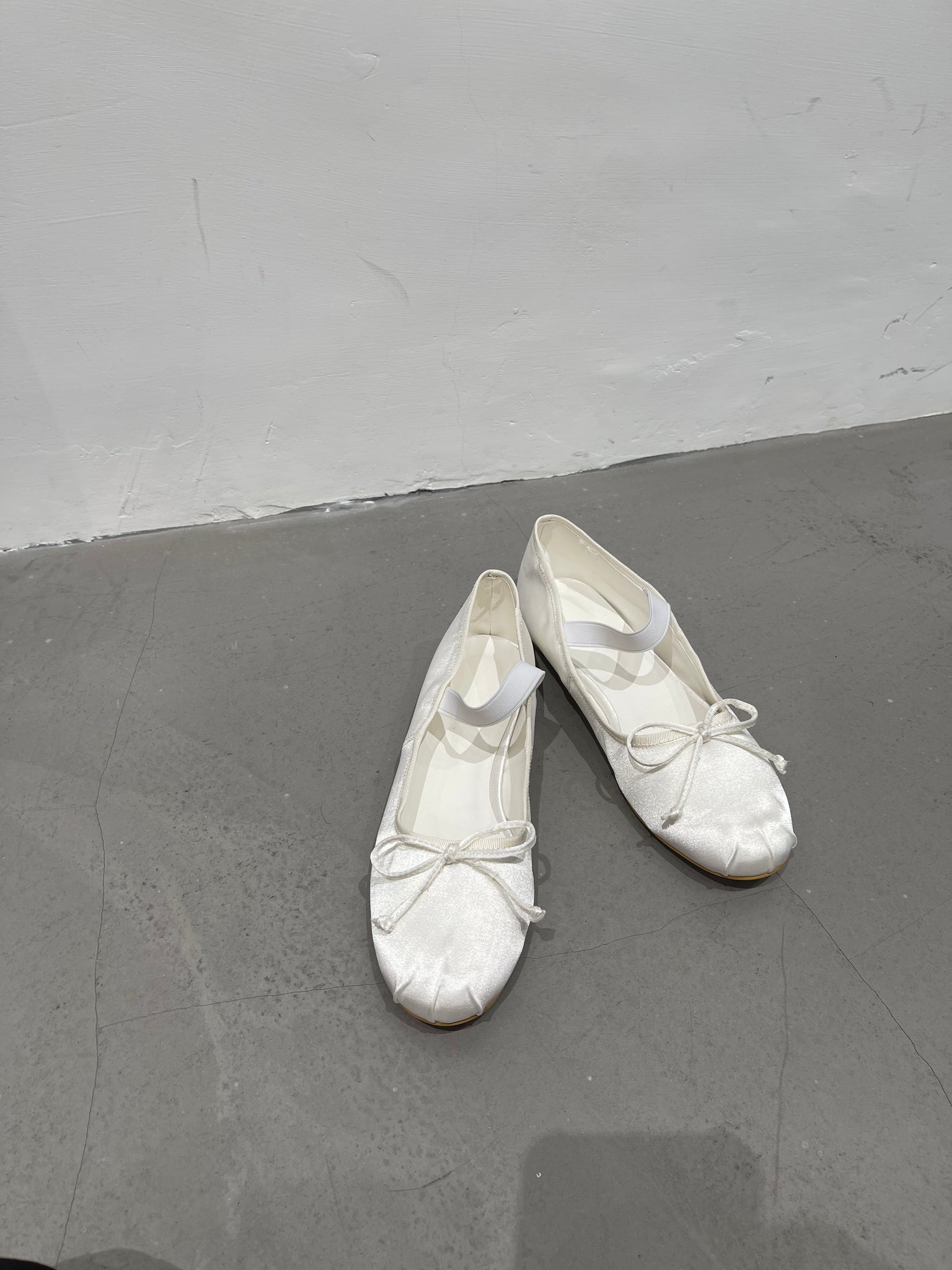 Elastic Strap Satin Ballerina White