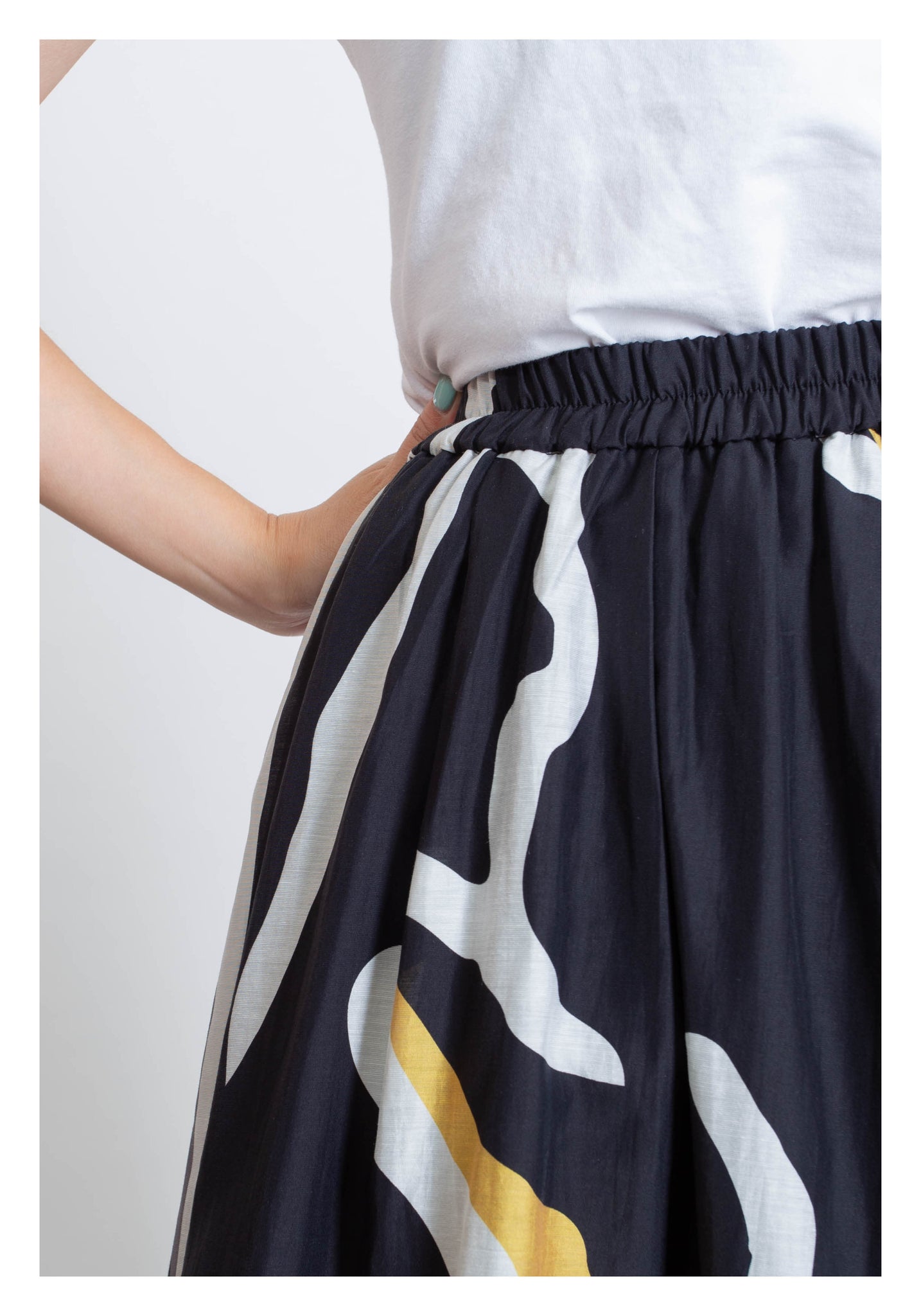 Abstract Pattern Slit Skirt - whoami