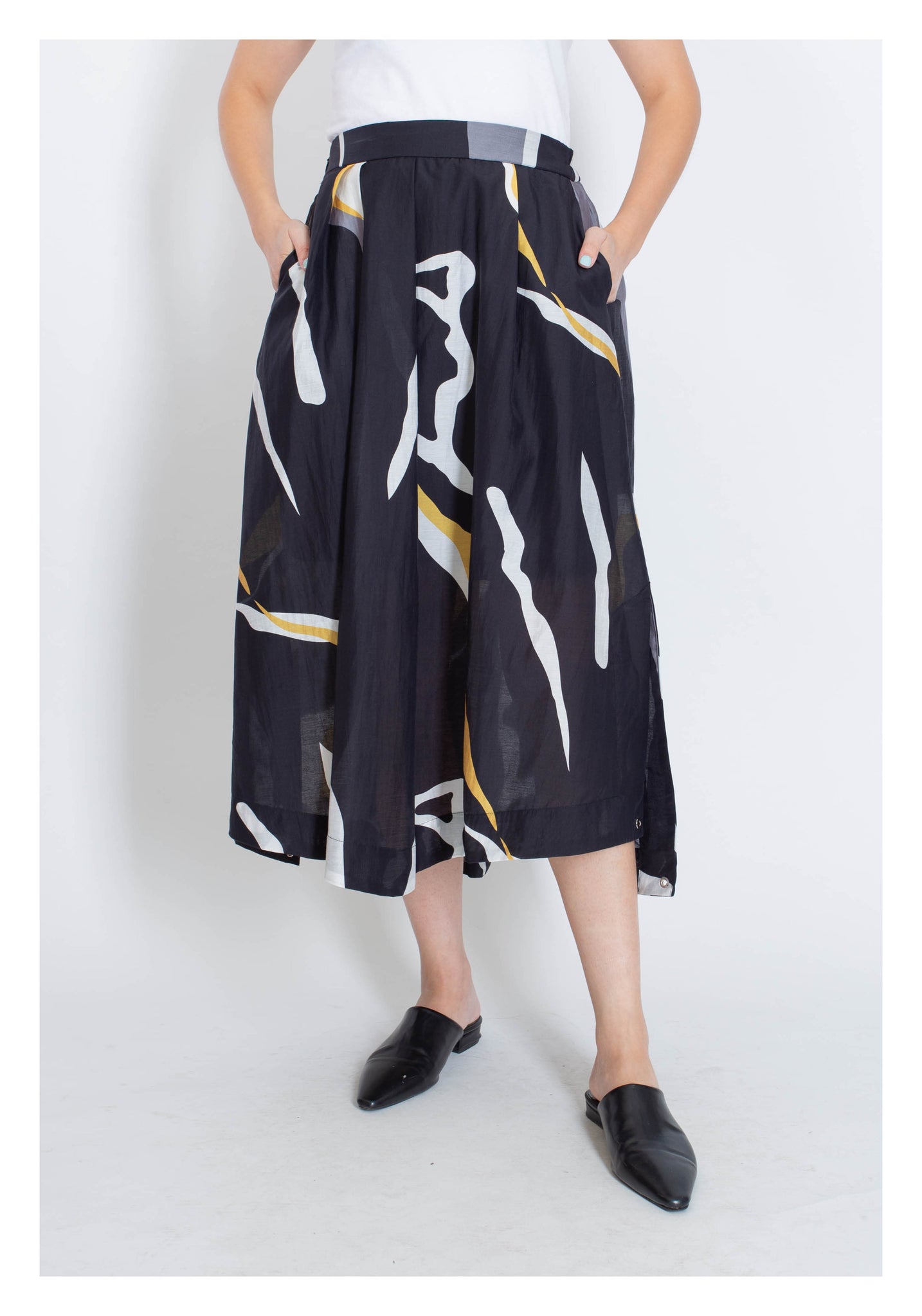 Abstract Pattern Slit Skirt - whoami