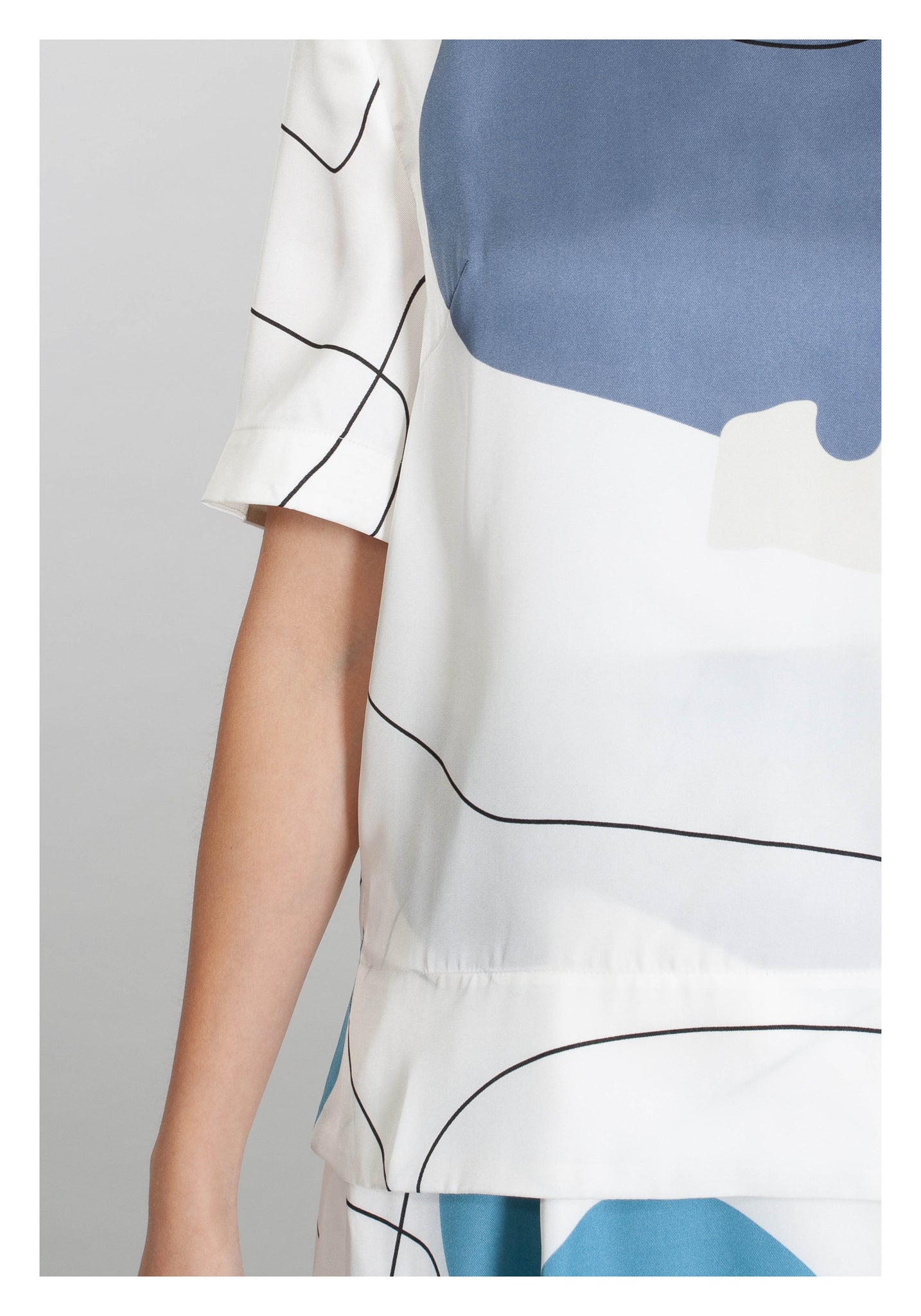 Artwork Simple Blouse Blue - whoami