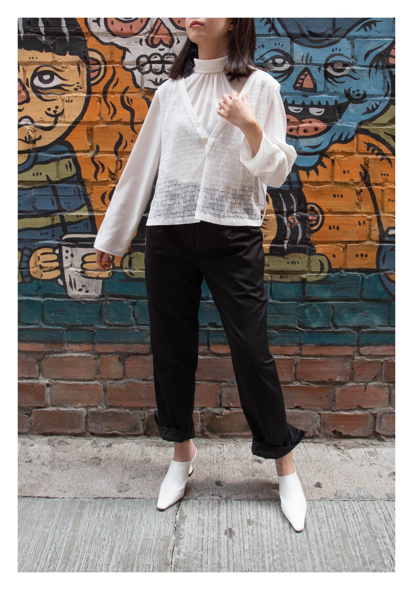 Attachable Lace Vest Ribbon Blouse White - whoami