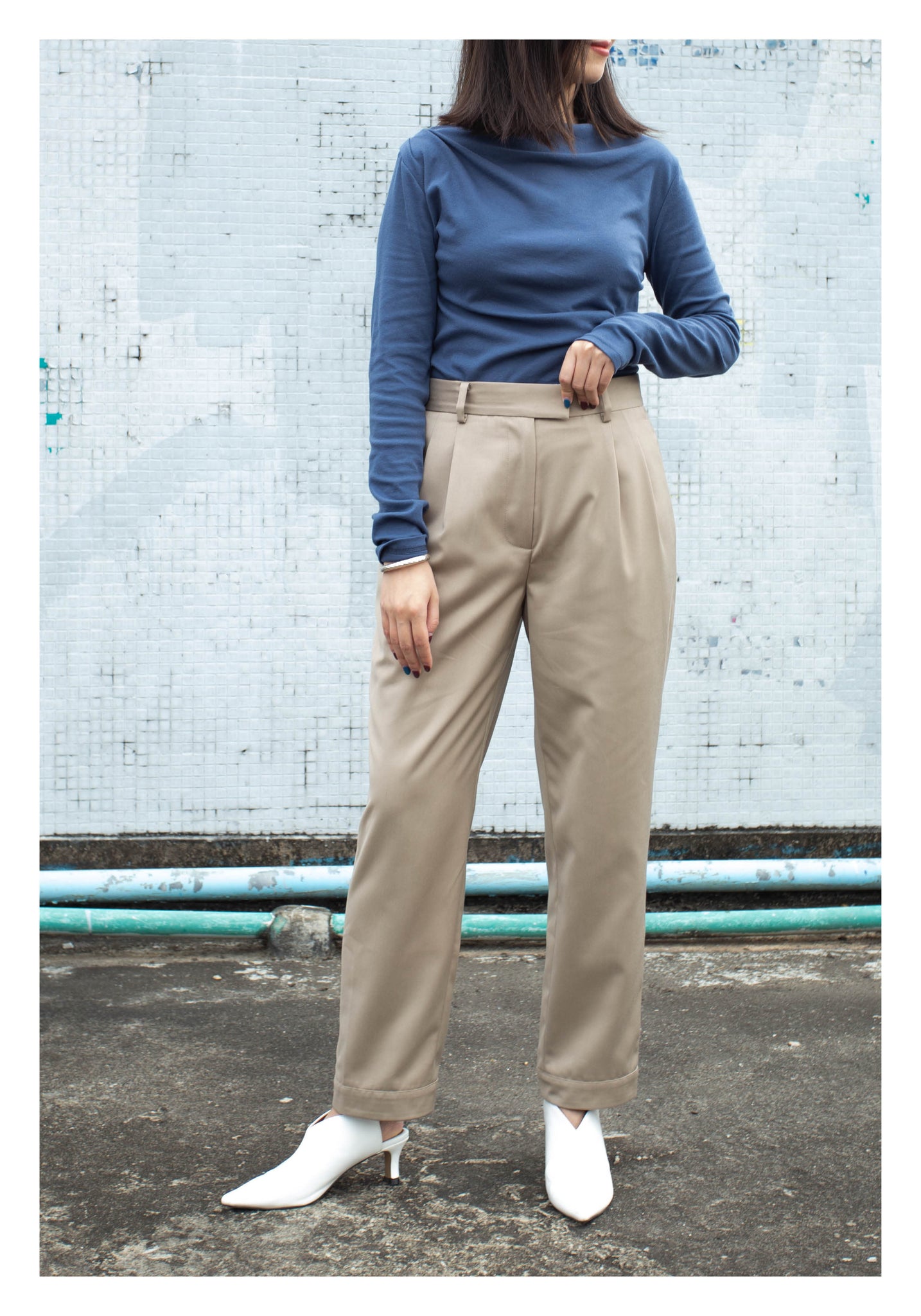 Back Slit Button Taper Pants Beige - whoami