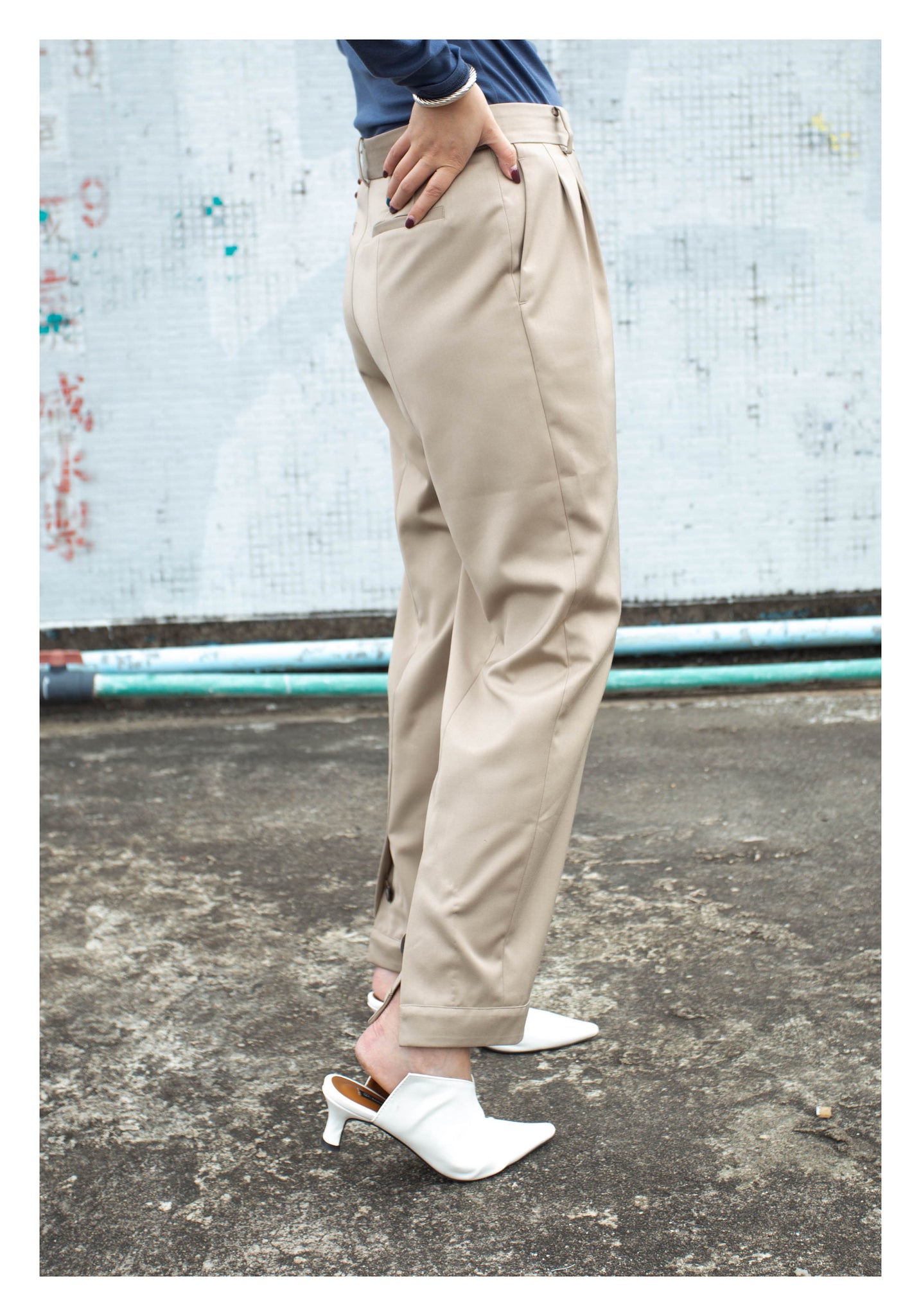 Back Slit Button Taper Pants Beige - whoami