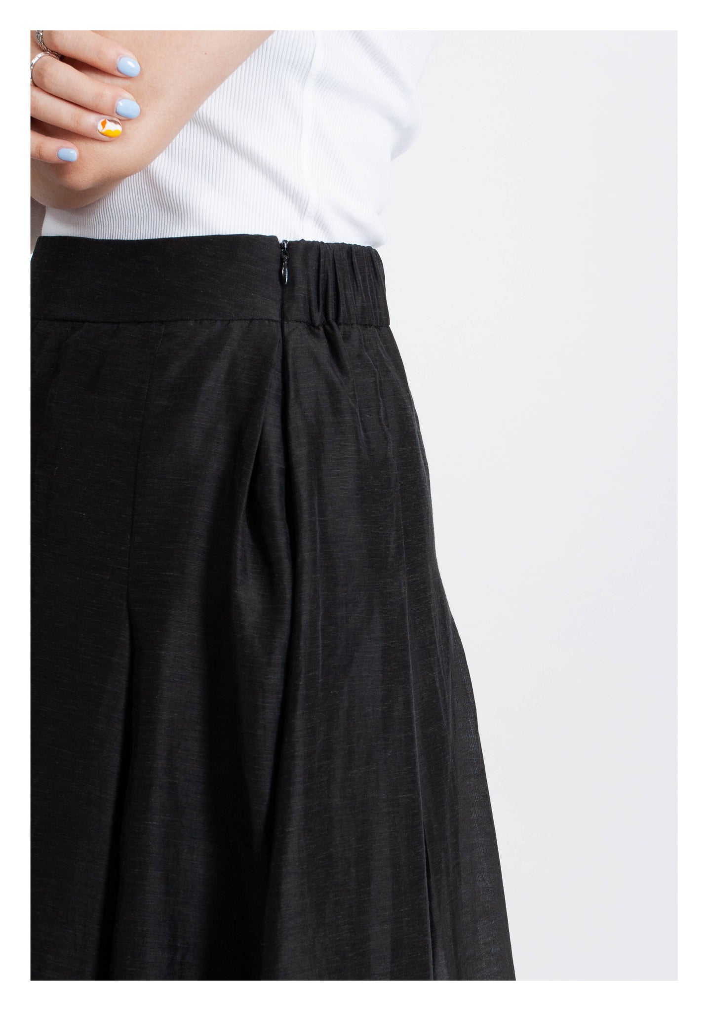 Box Pleated Skirt Black - whoami