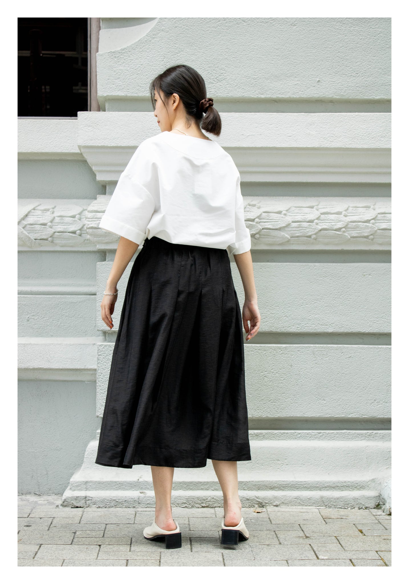 Box Pleated Skirt Black - whoami