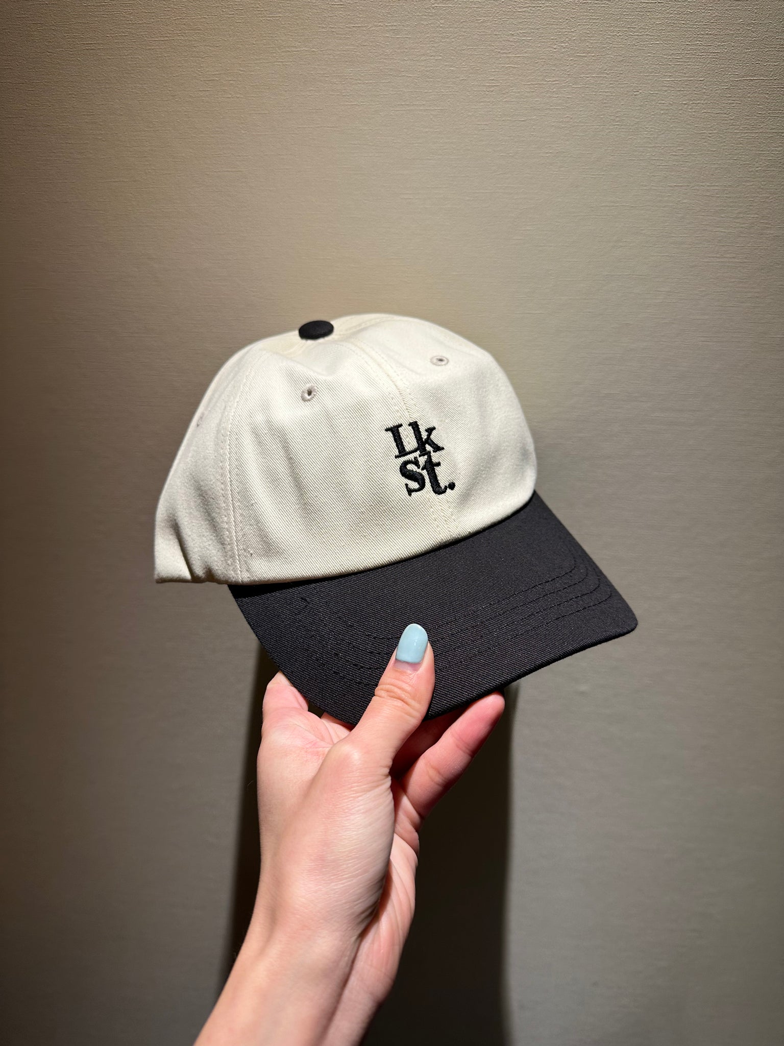 LOOKAST TWO TONE CAP