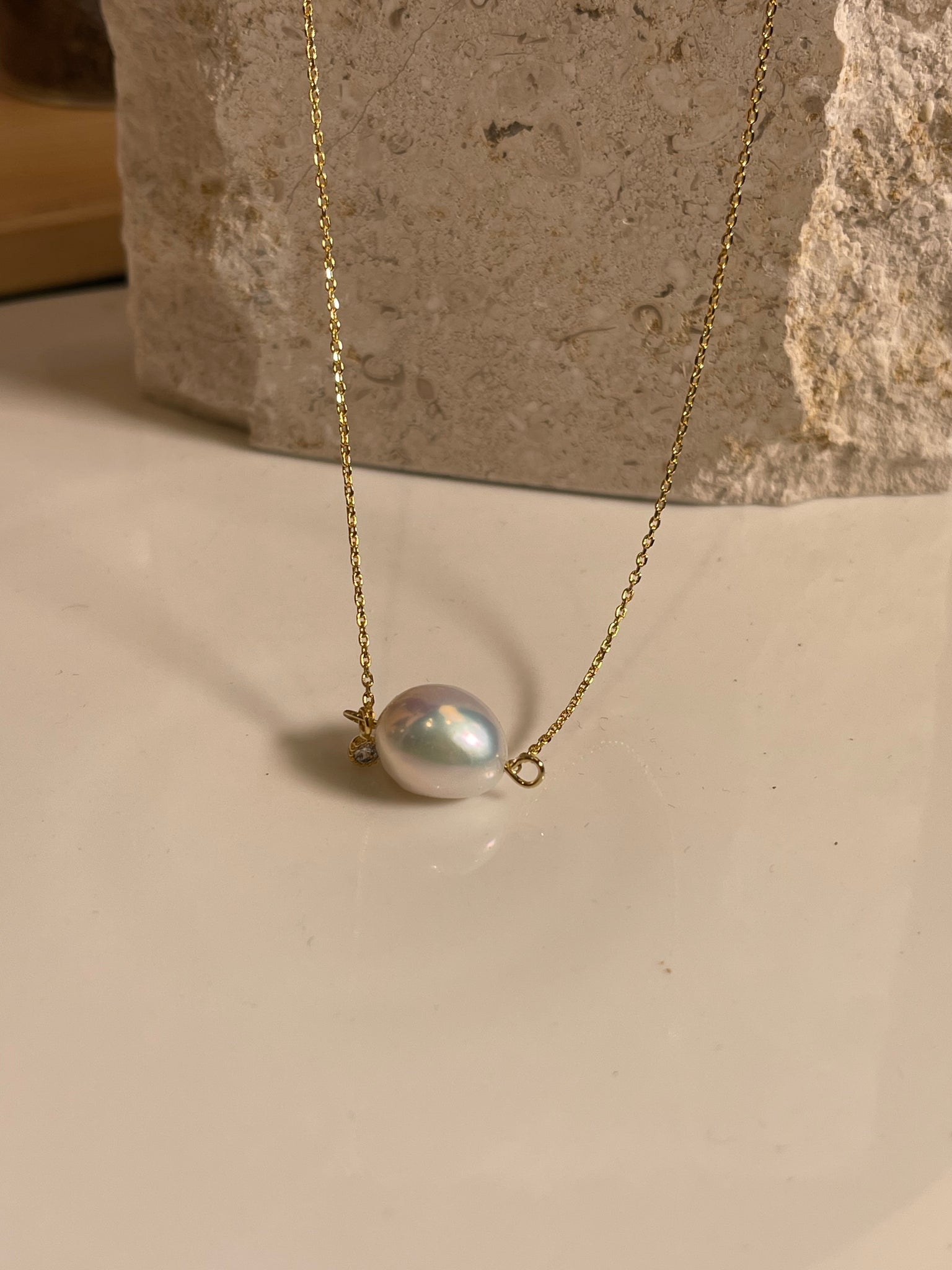 (Discontinued) Tiny Sparkle Pearl Thin Necklace Gold