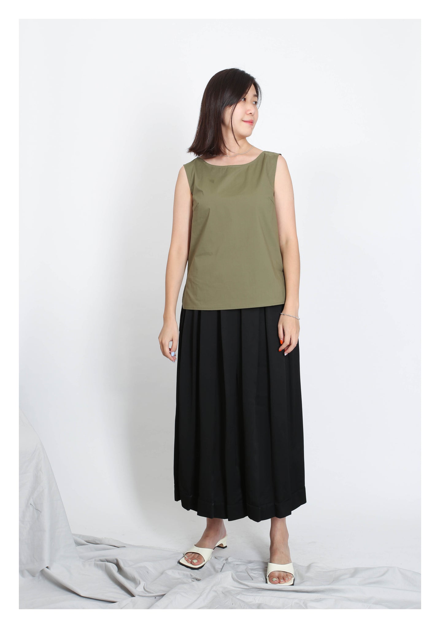 Essential Summer Vest Dark Green - whoami