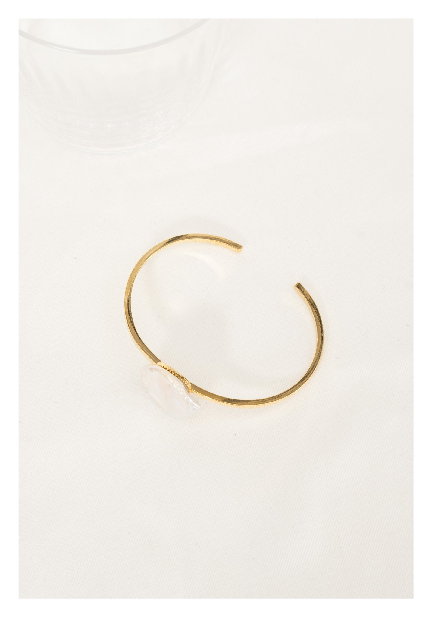 Flat Baroque Pearl Bangle Gold - whoami