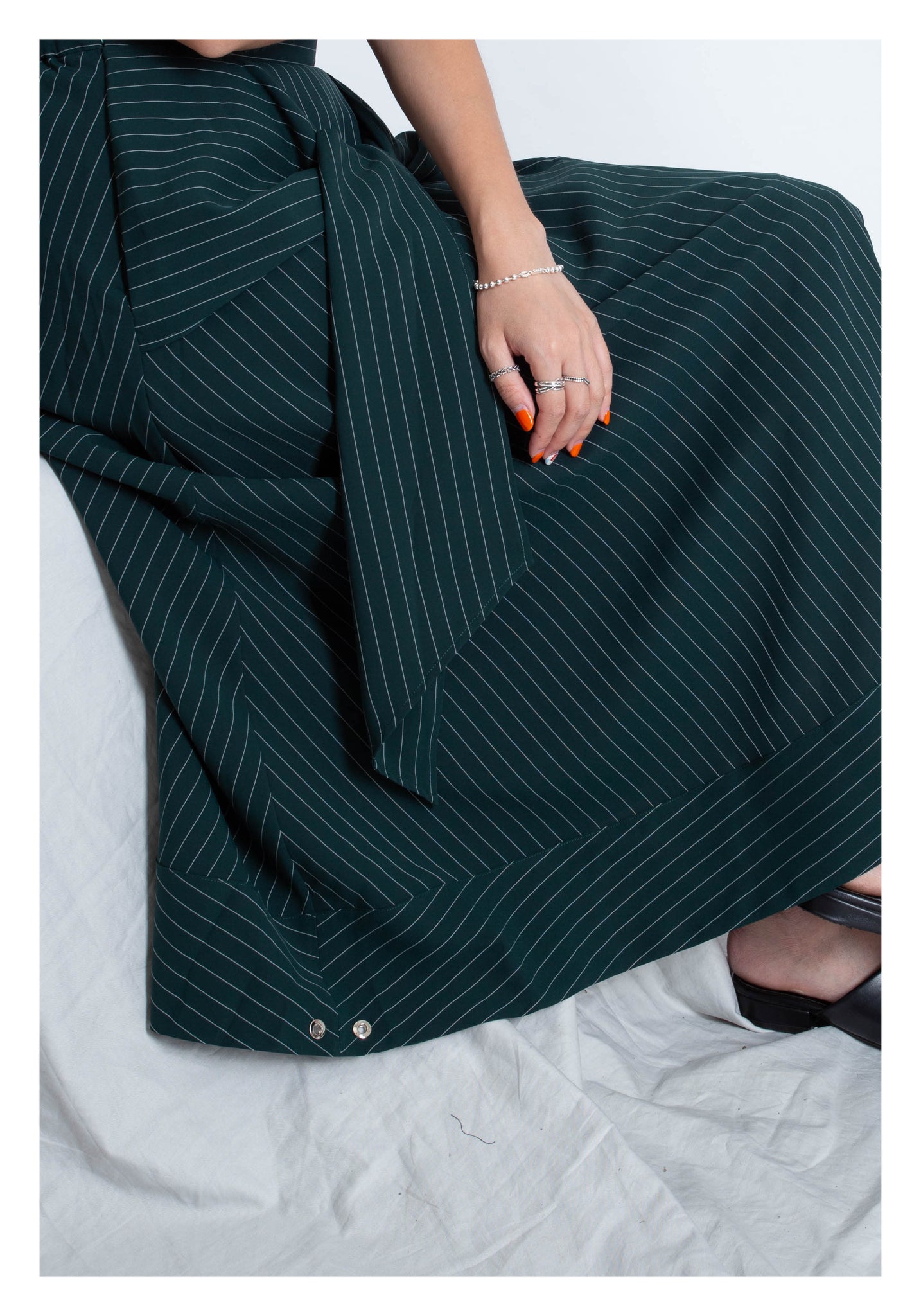 Front Tie Stripe Dripping Skirt Dark Green - whoami