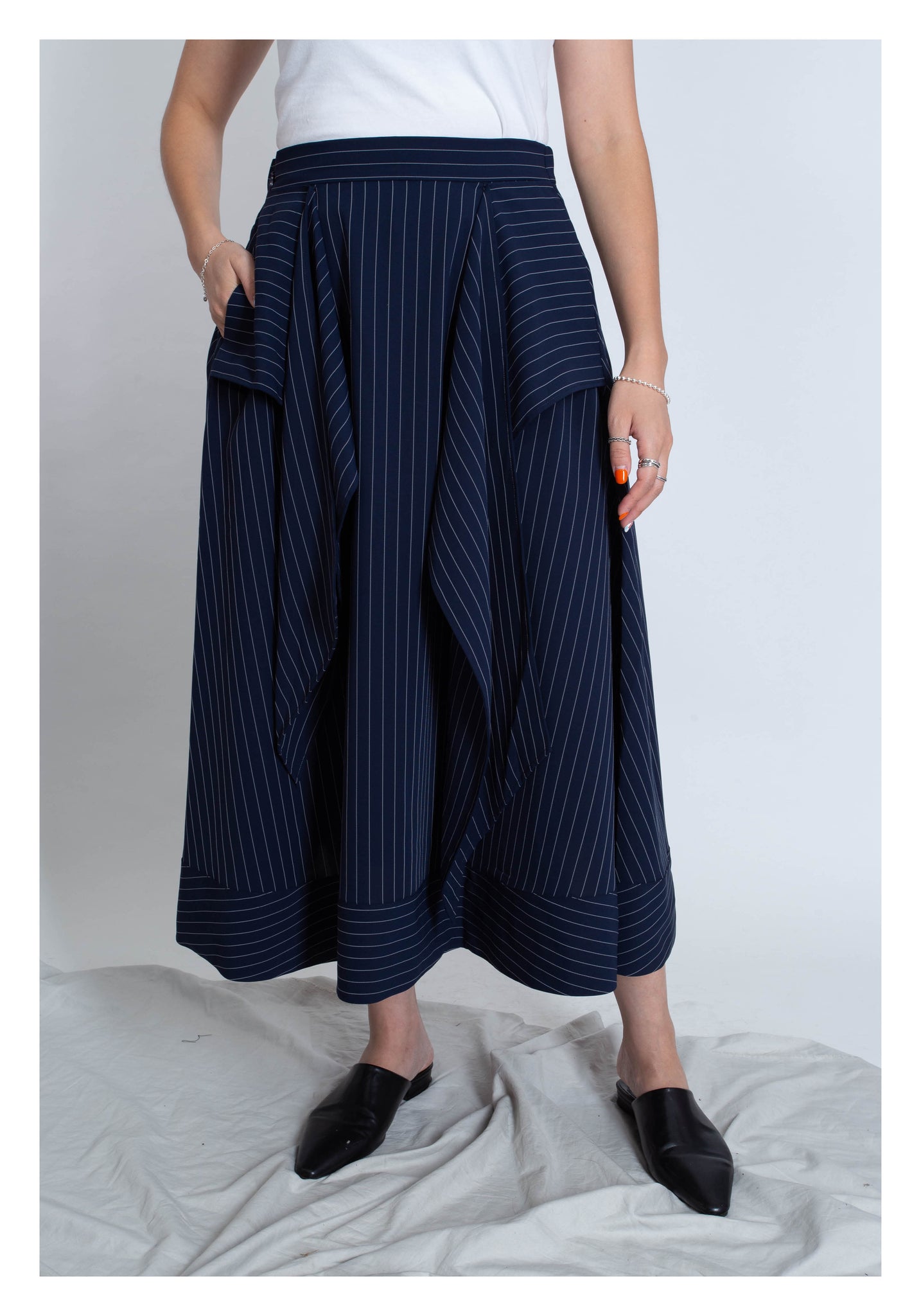 Front Tie Stripe Dripping Skirt Navy - whoami