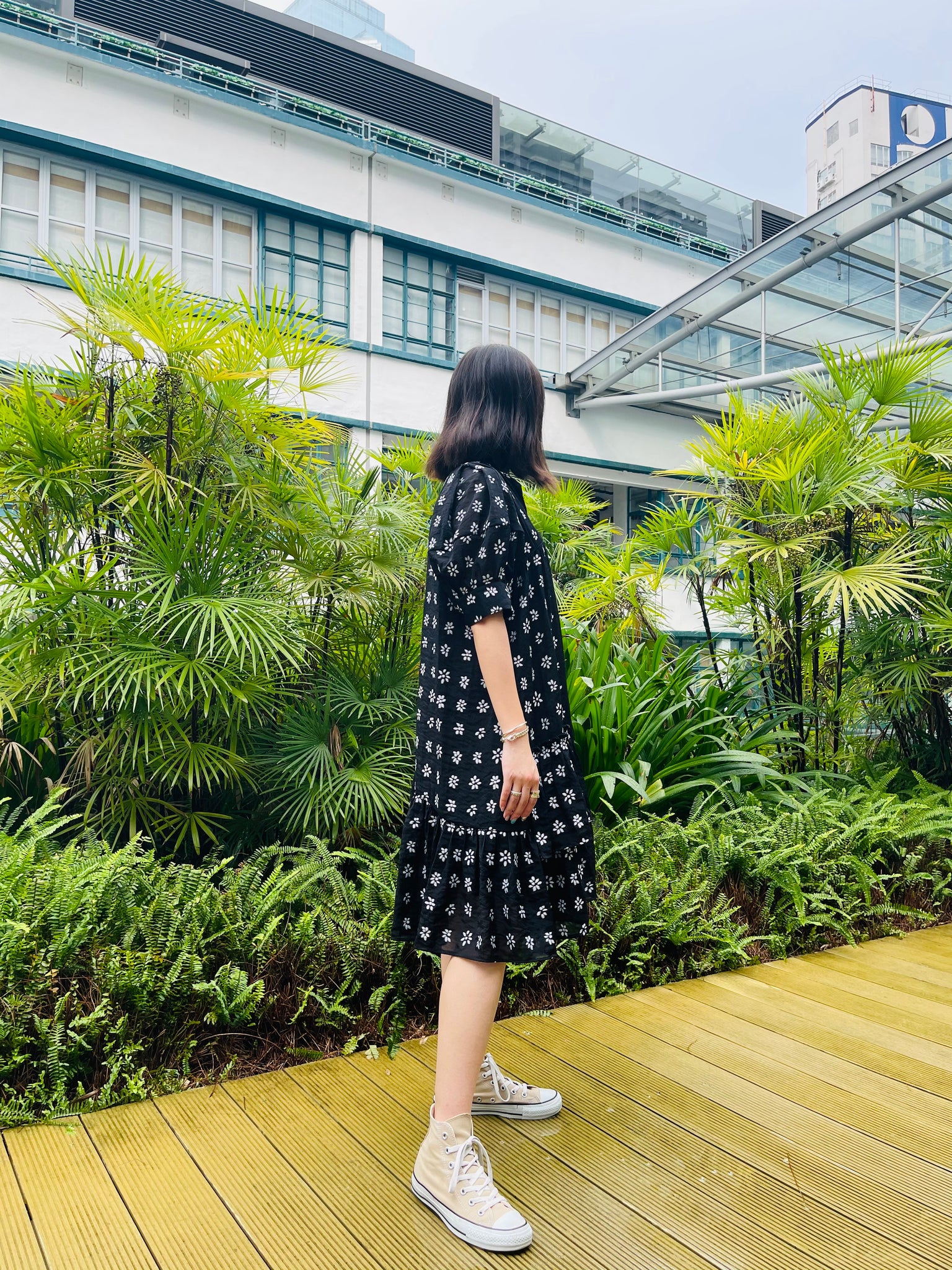 Another Faces Of Blossom Short Dress Black