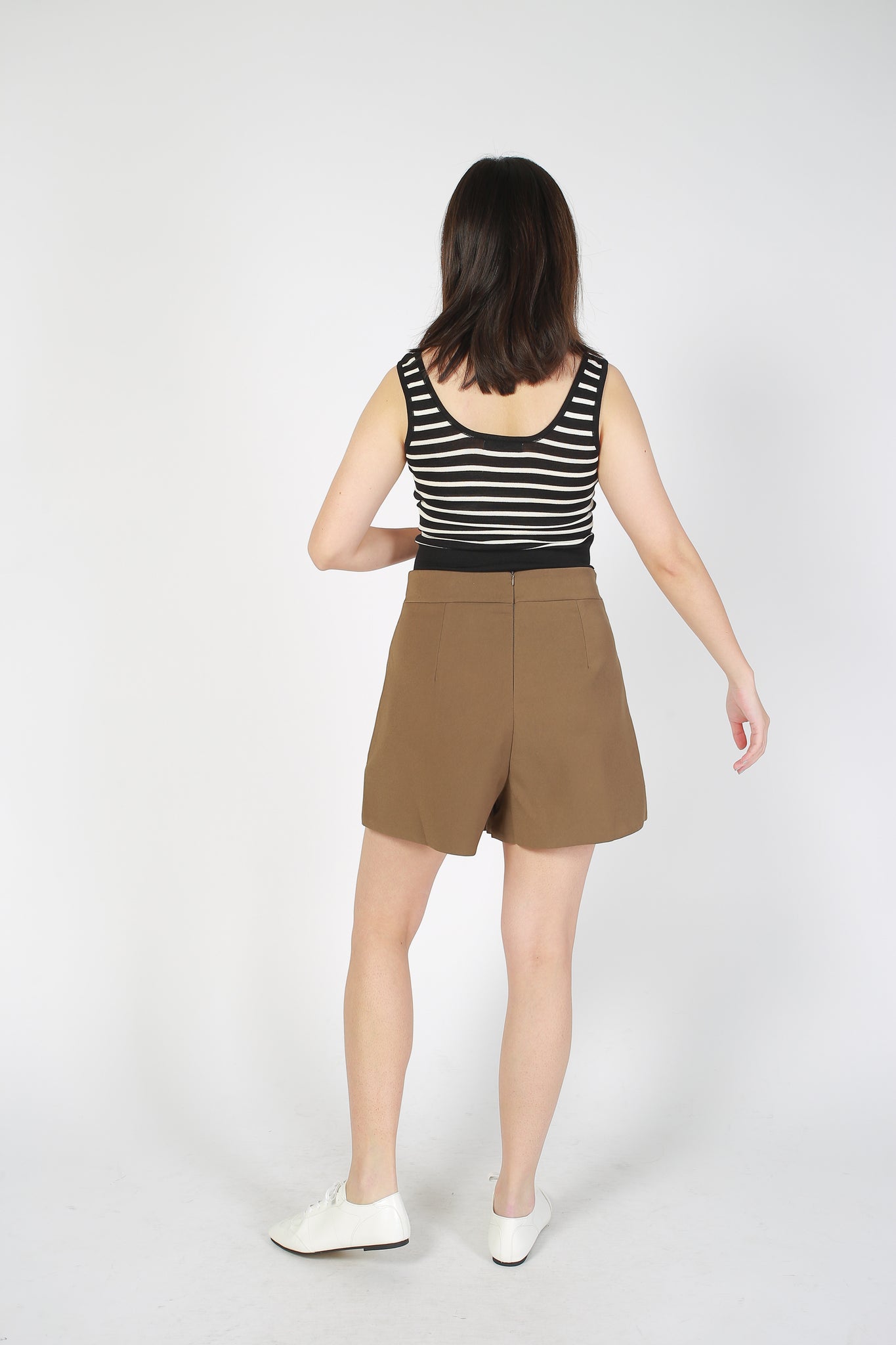 Daily Front Flip Shorts Khaki
