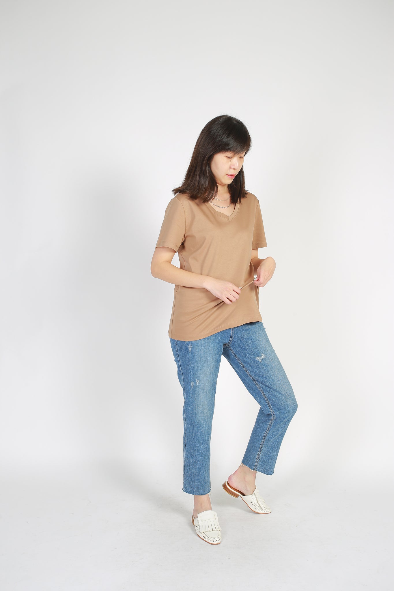 2022 Must Buy Silk V Neck Tee