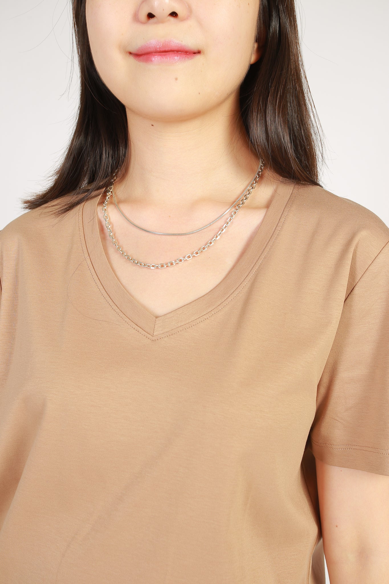 2022 Must Buy Silk V Neck Tee
