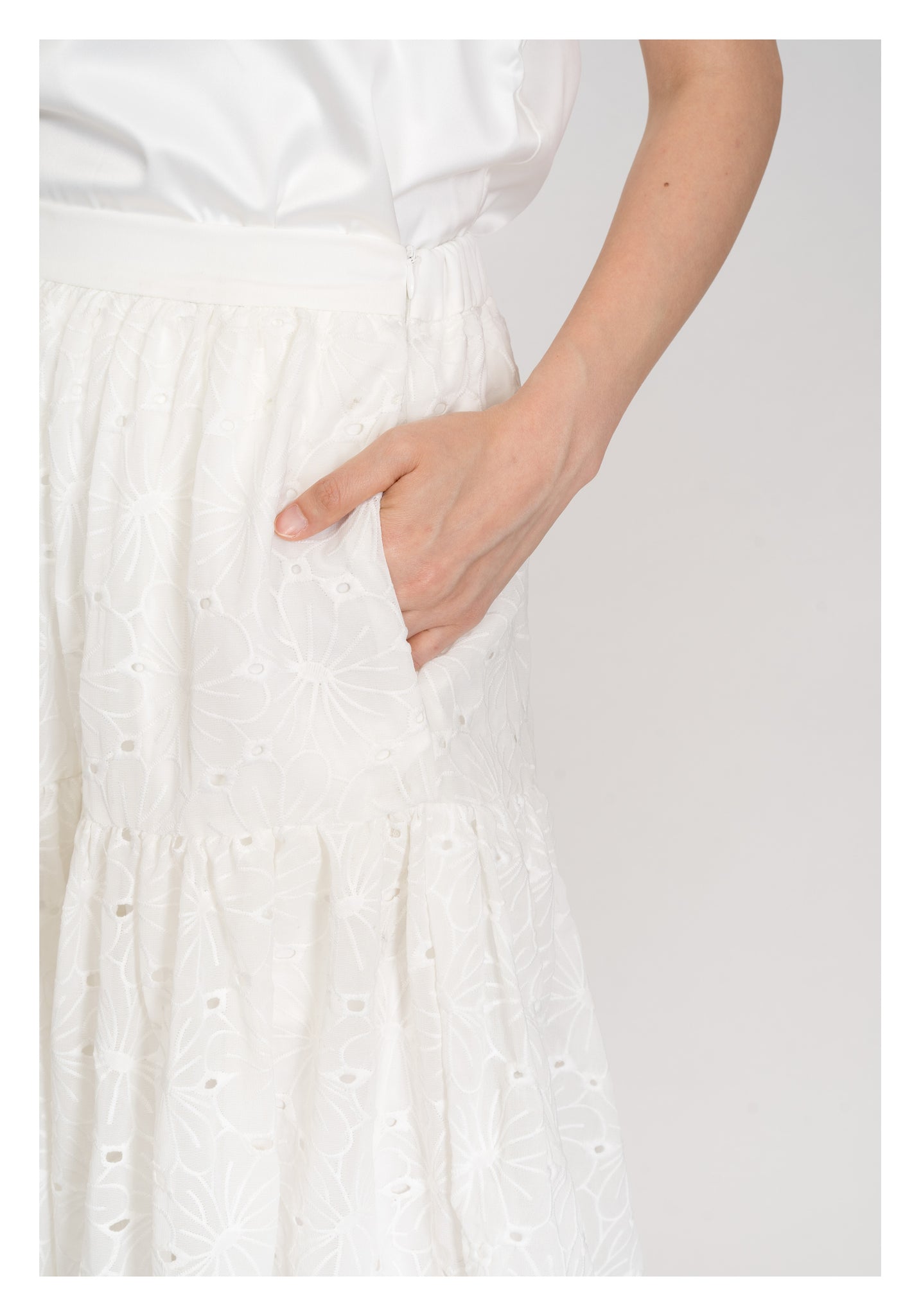 Kate Tiered Skirt White - whoami