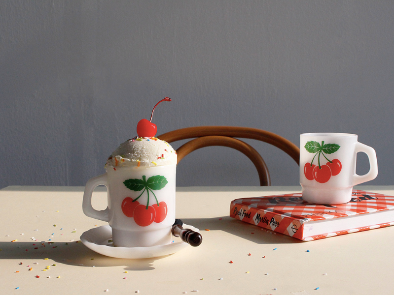 MILK GLASS CUP Cherry - whoami