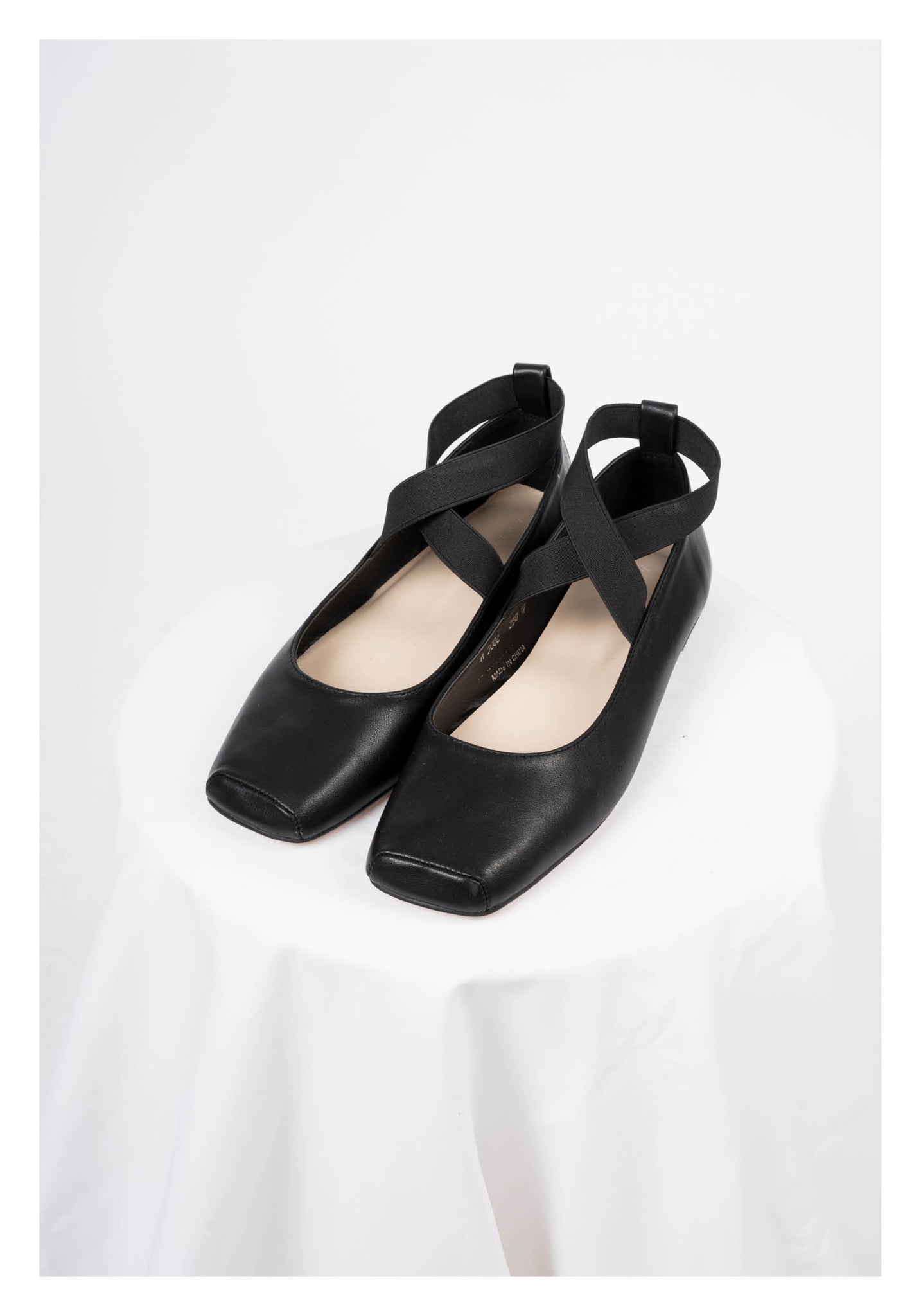 Square Toe Ballet Flats Black - whoami